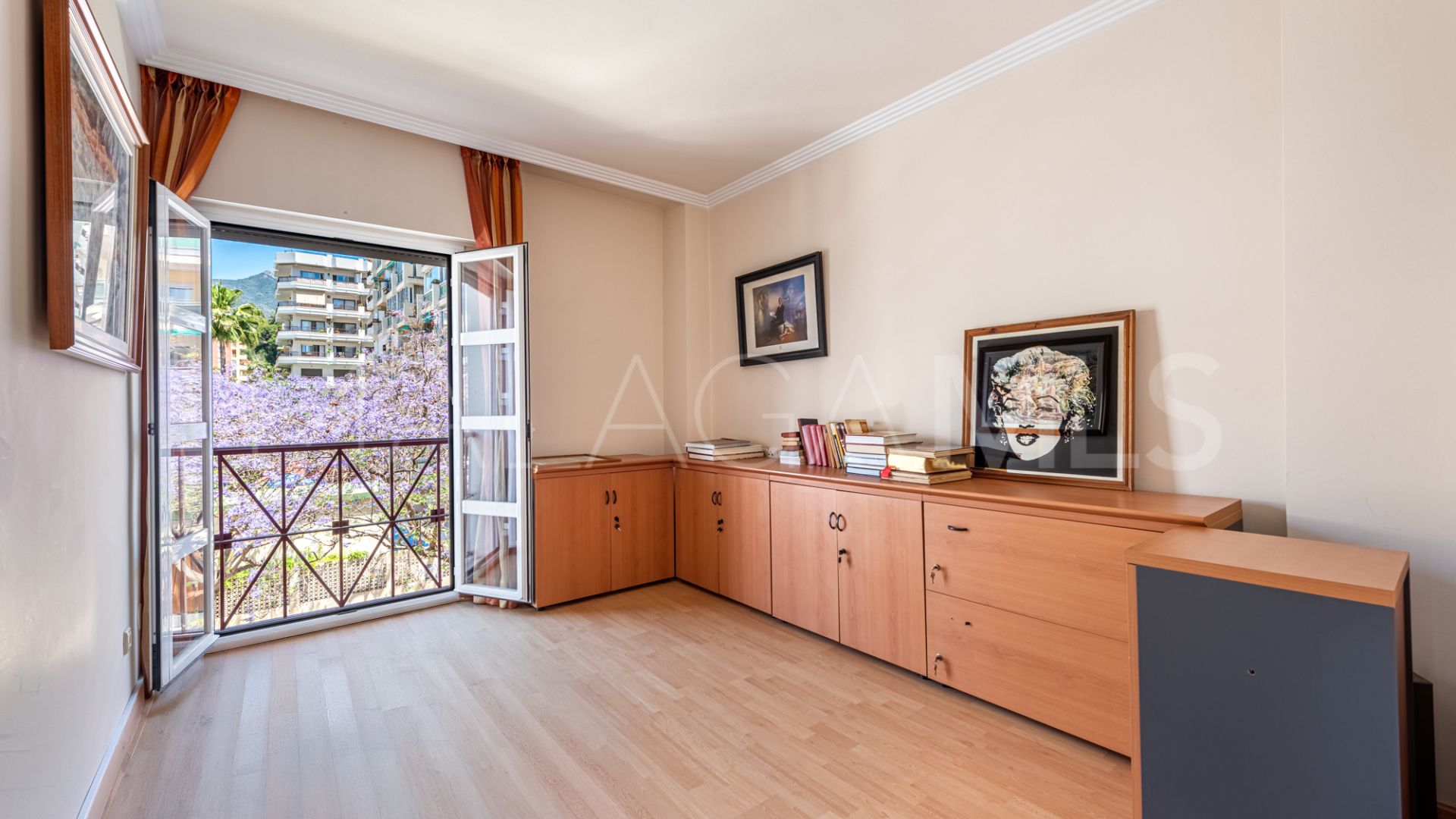 Wohnung for sale in Atrium