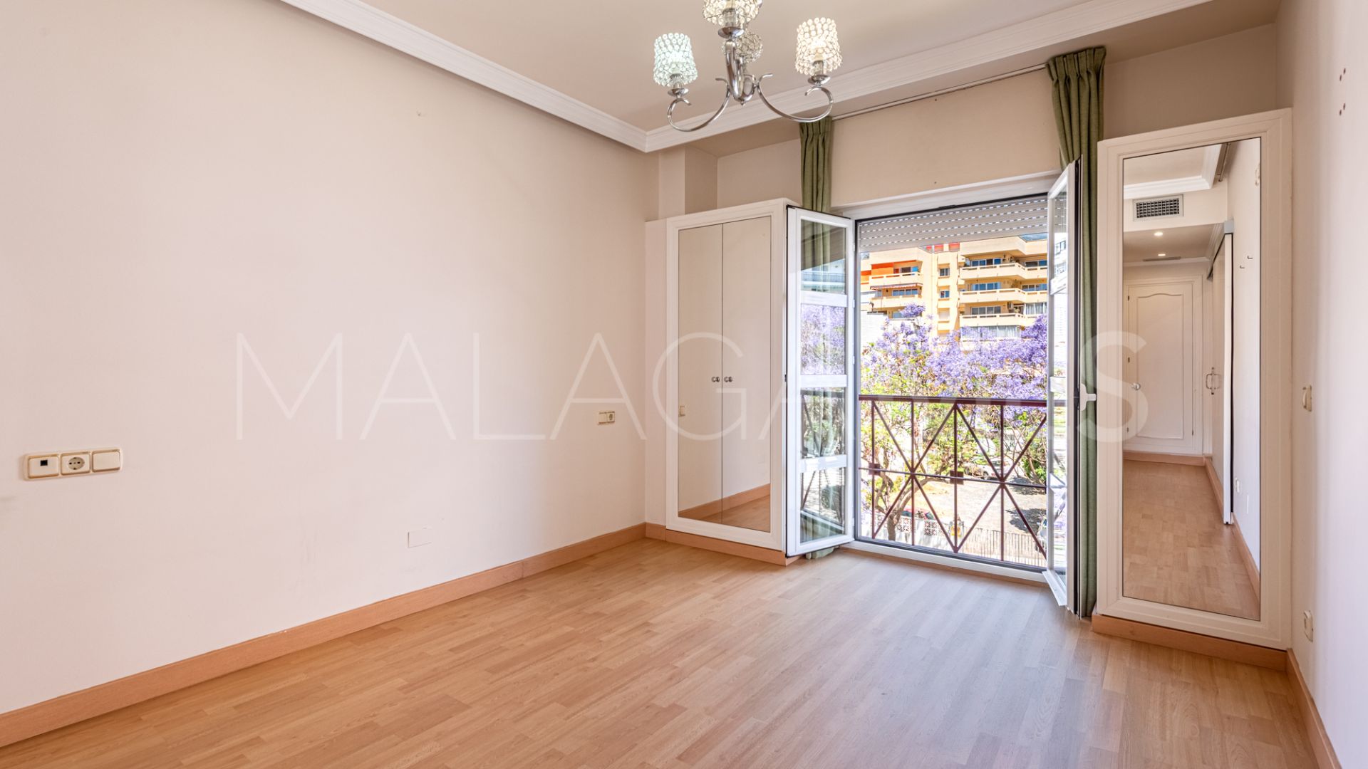 Wohnung for sale in Atrium
