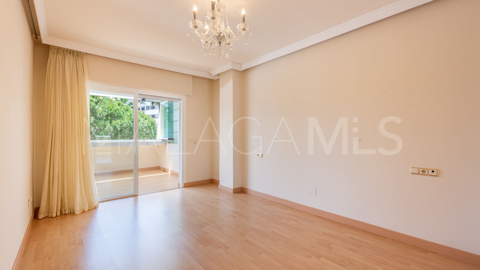 Wohnung for sale in Atrium