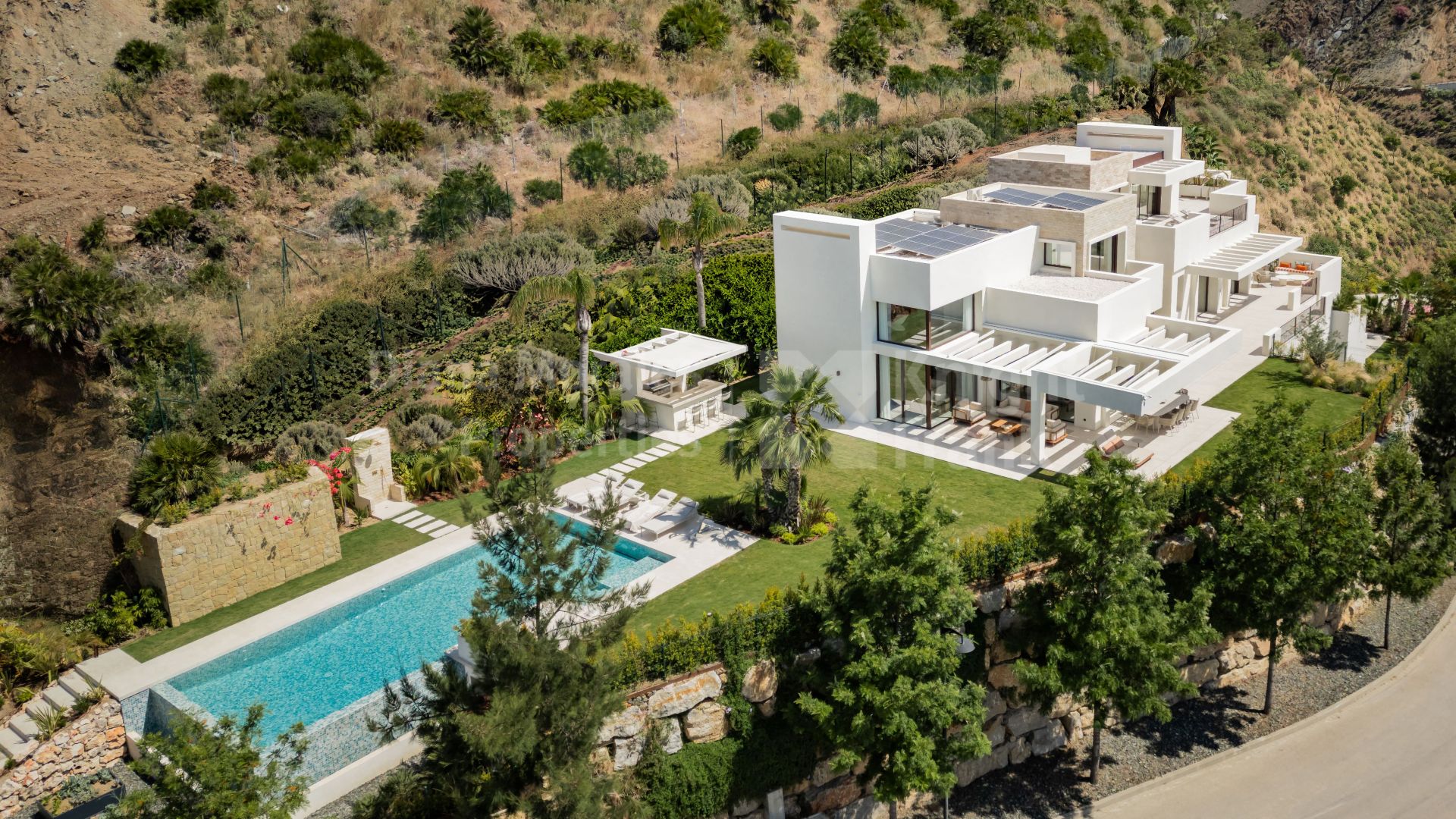 Preciosa villa de nueva construcción en Real de la Quinta