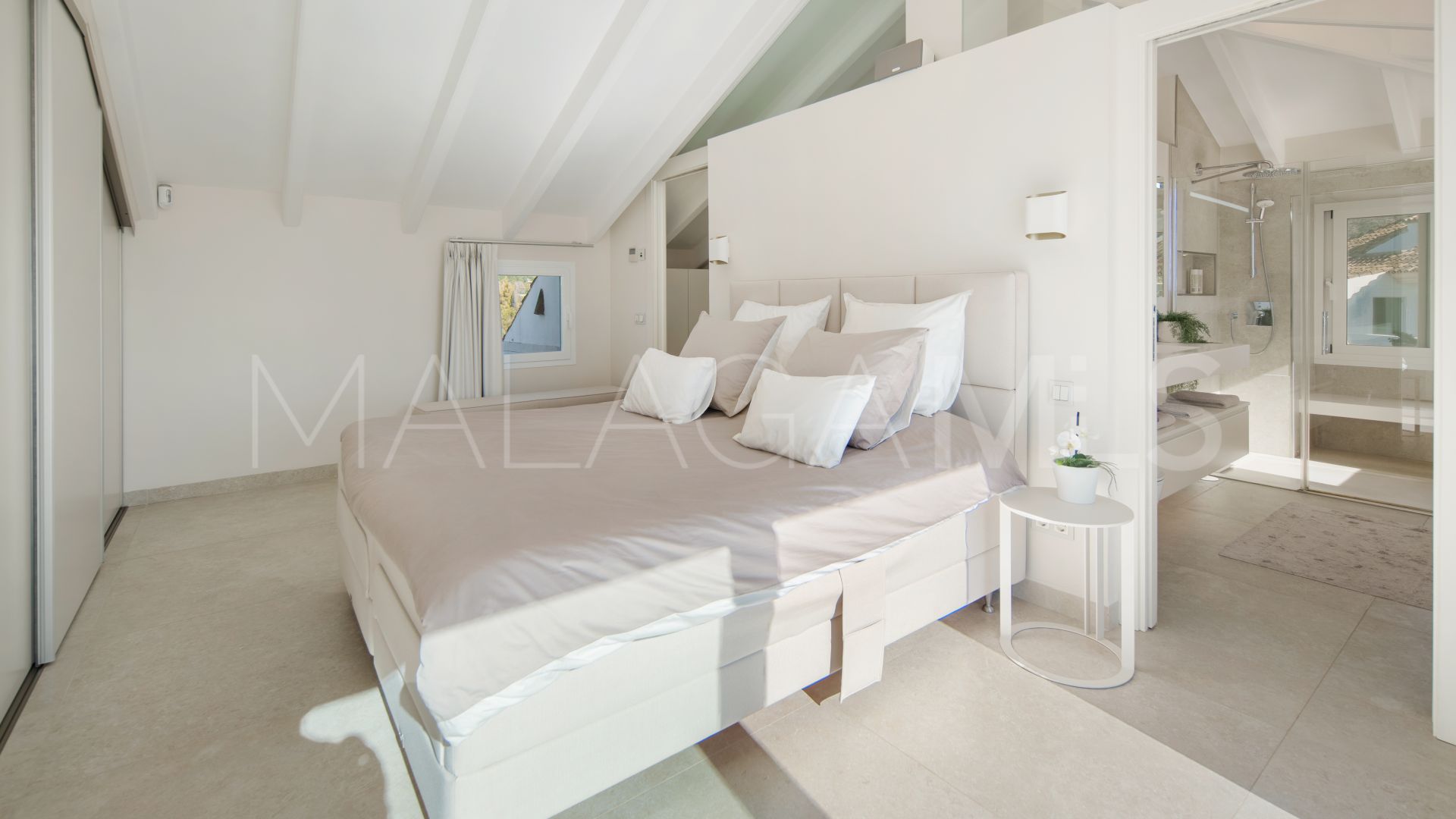 Duplex penthouse for sale in Monte Paraiso