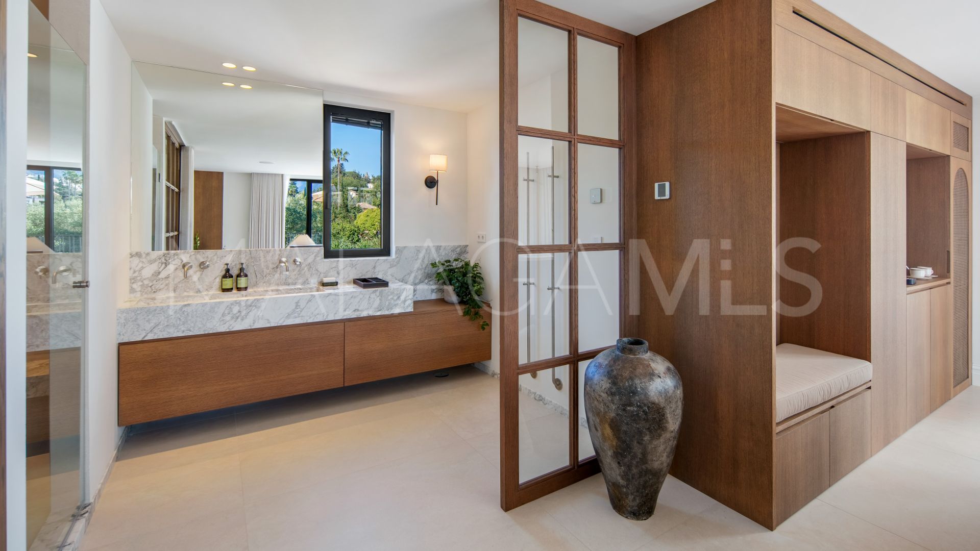 Villa for sale in Las Brisas