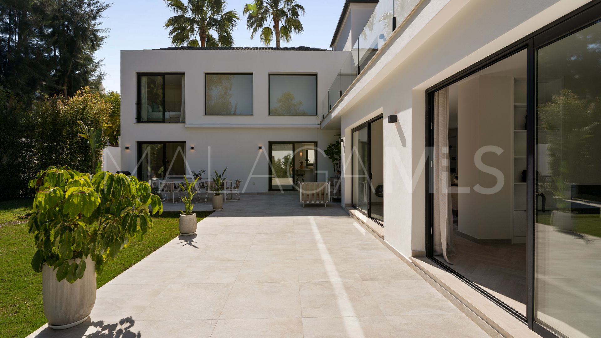 Villa for sale in Las Brisas