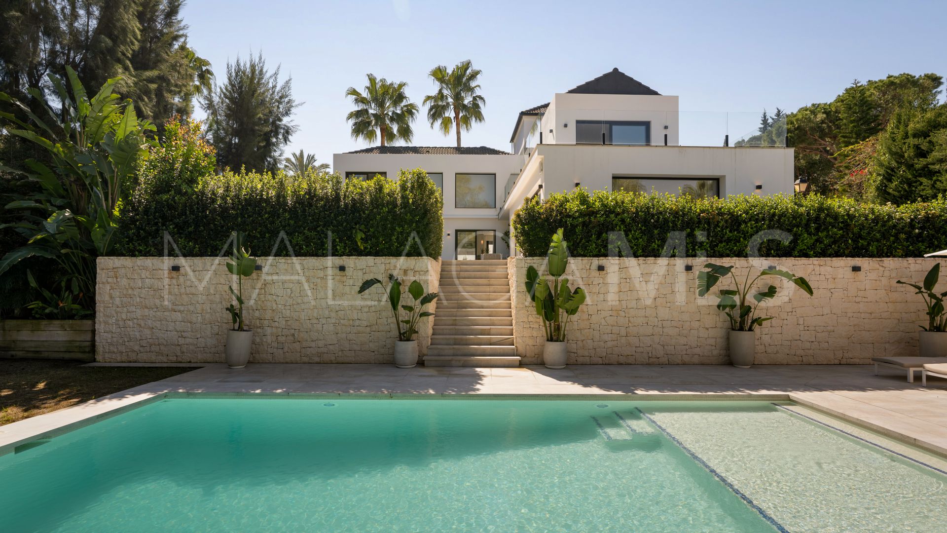 Villa for sale in Las Brisas