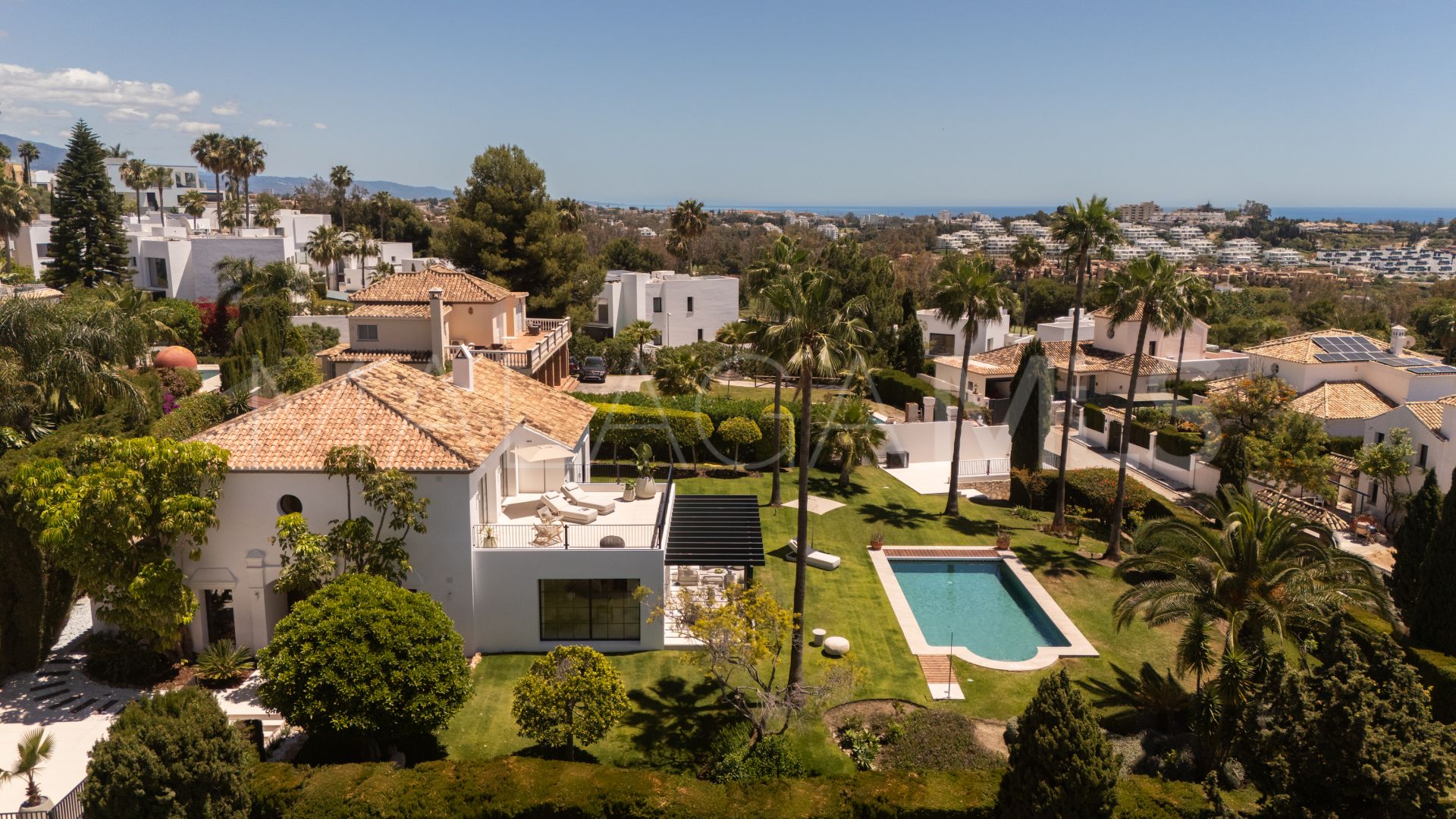 Villa for sale in Paraiso Alto