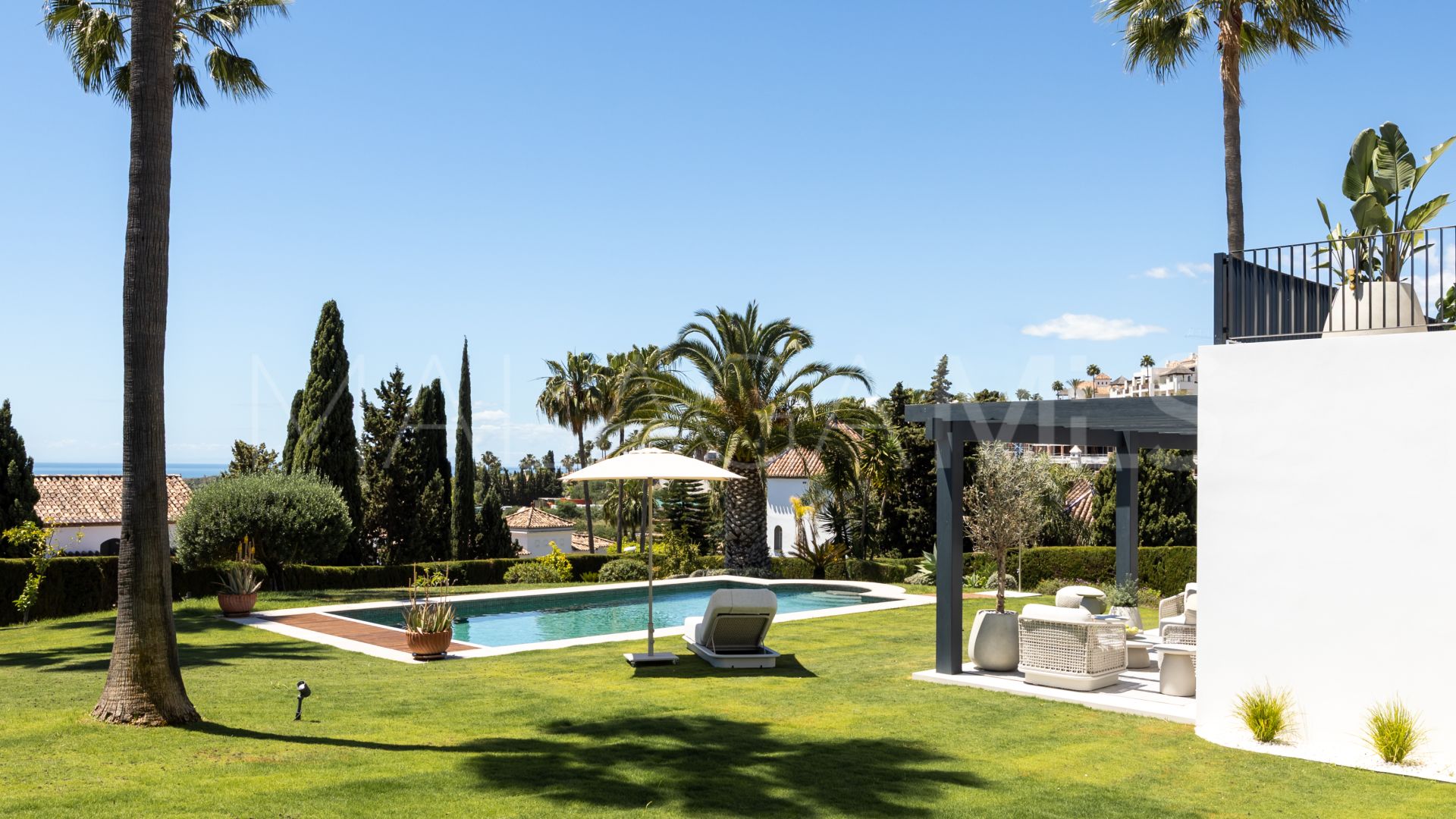 Villa for sale in Paraiso Alto
