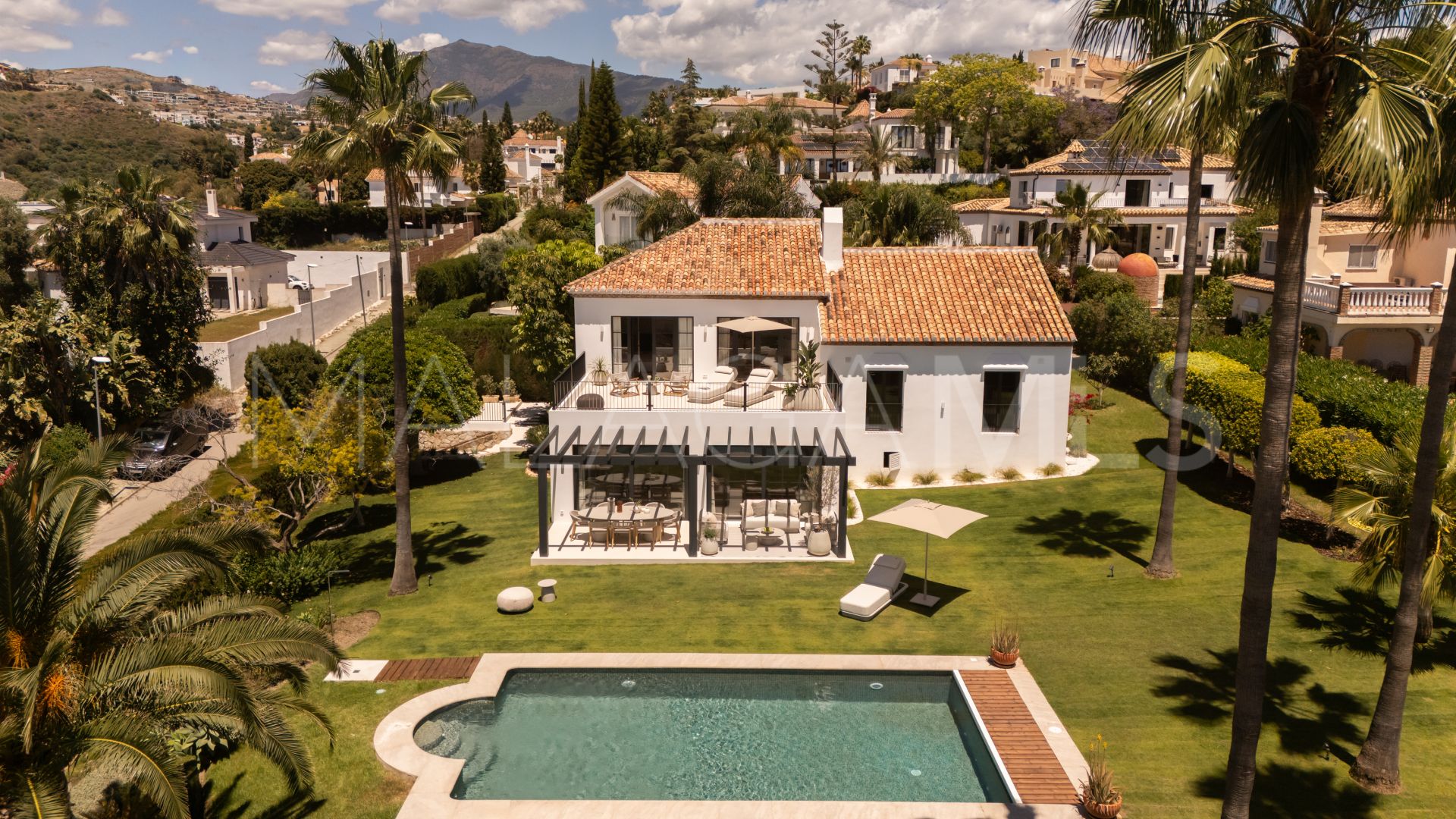 Villa for sale in Paraiso Alto