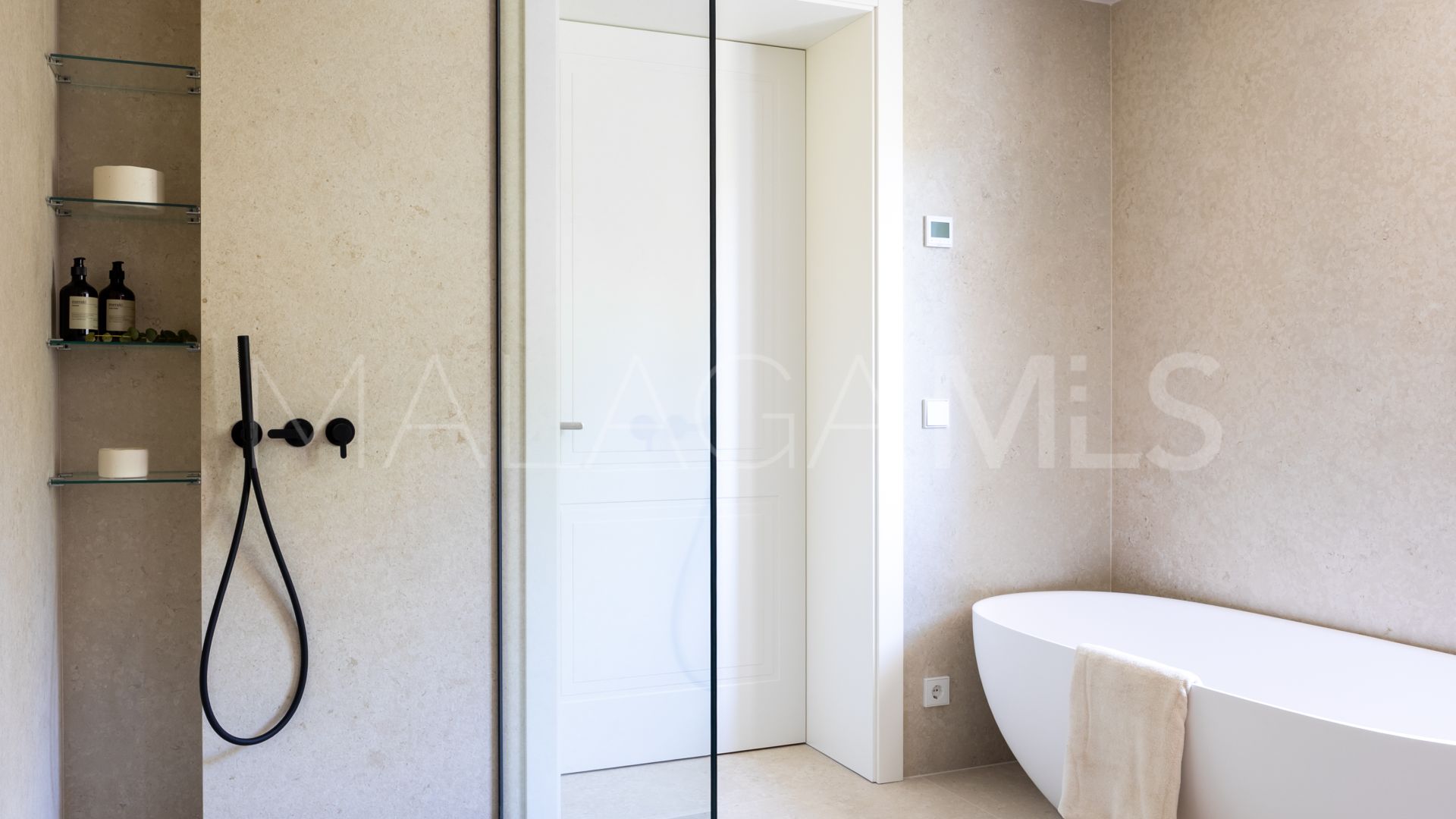 Villa for sale in Paraiso Alto