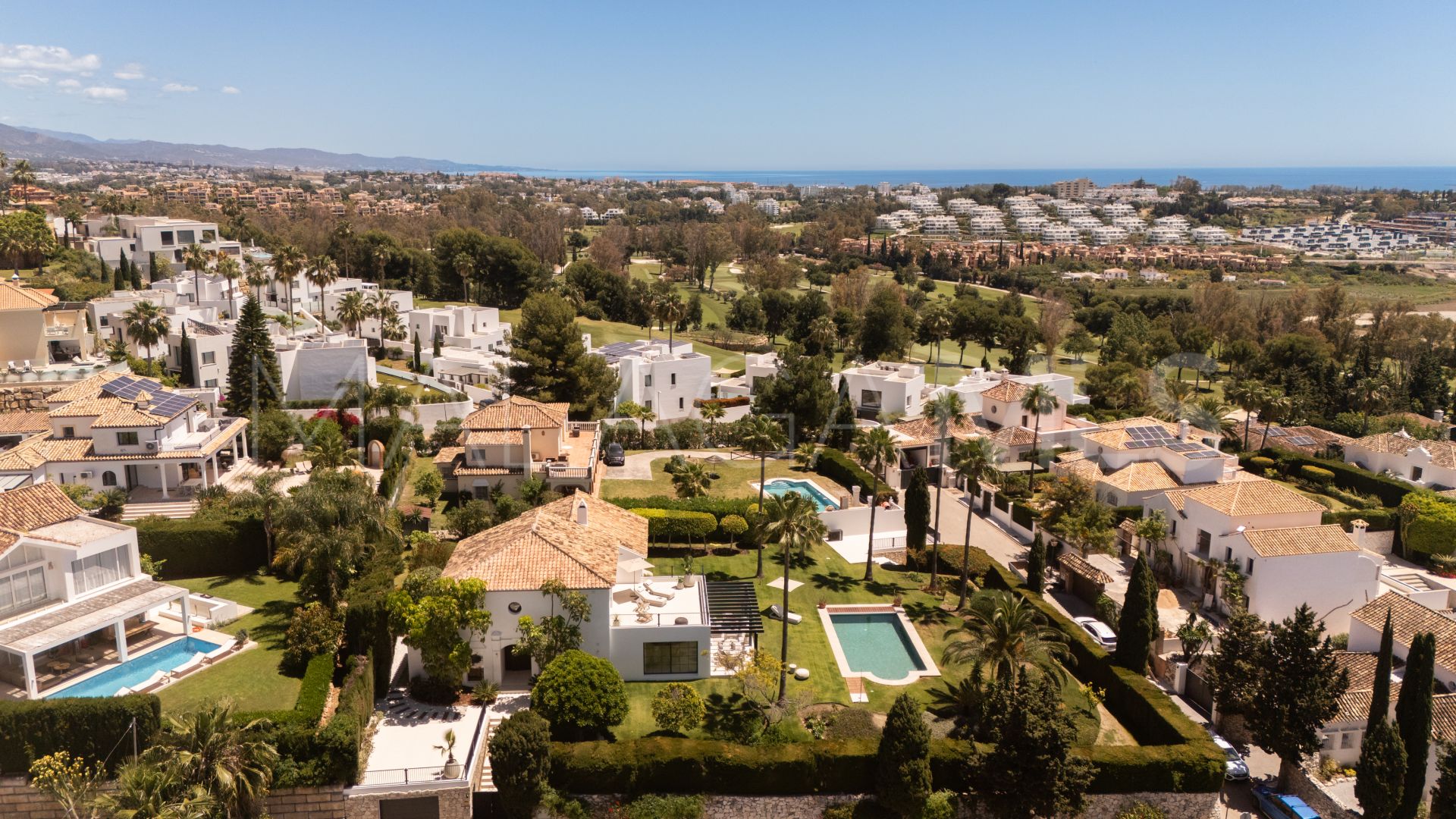 Villa for sale in Paraiso Alto