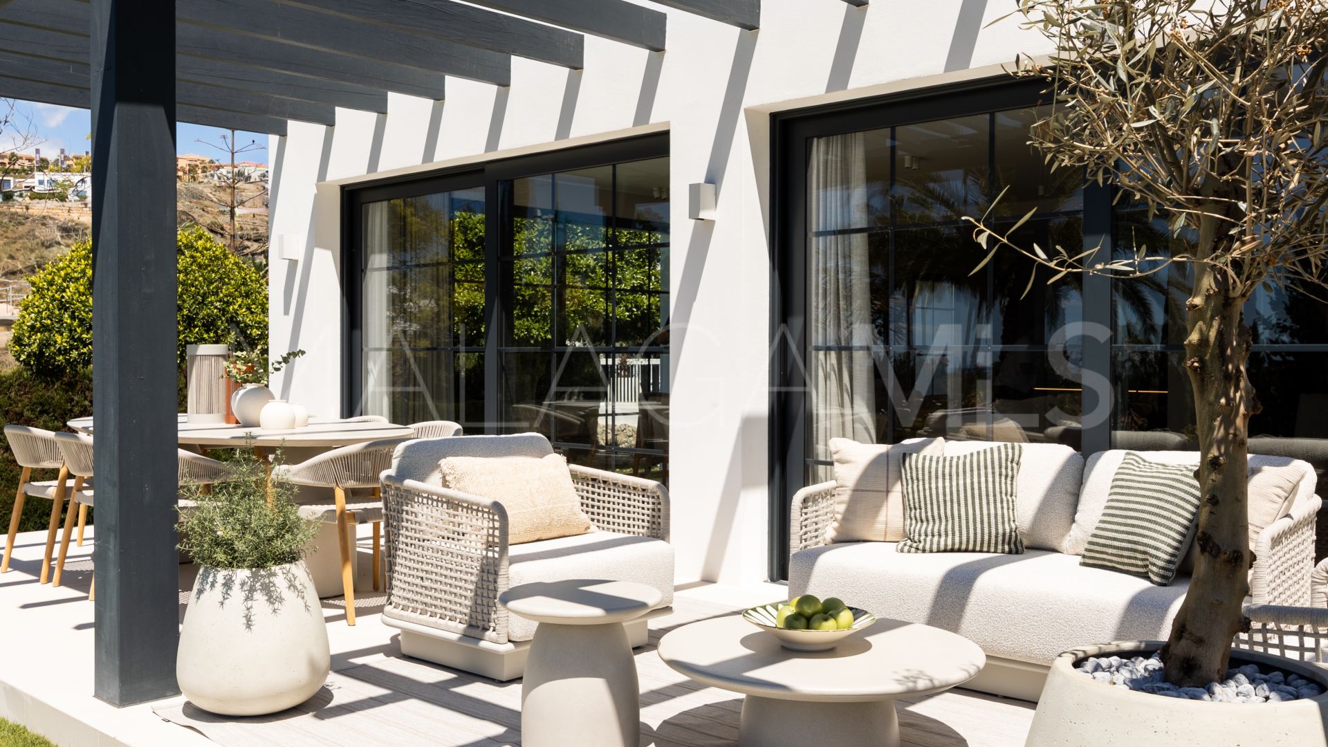 Villa for sale in Paraiso Alto