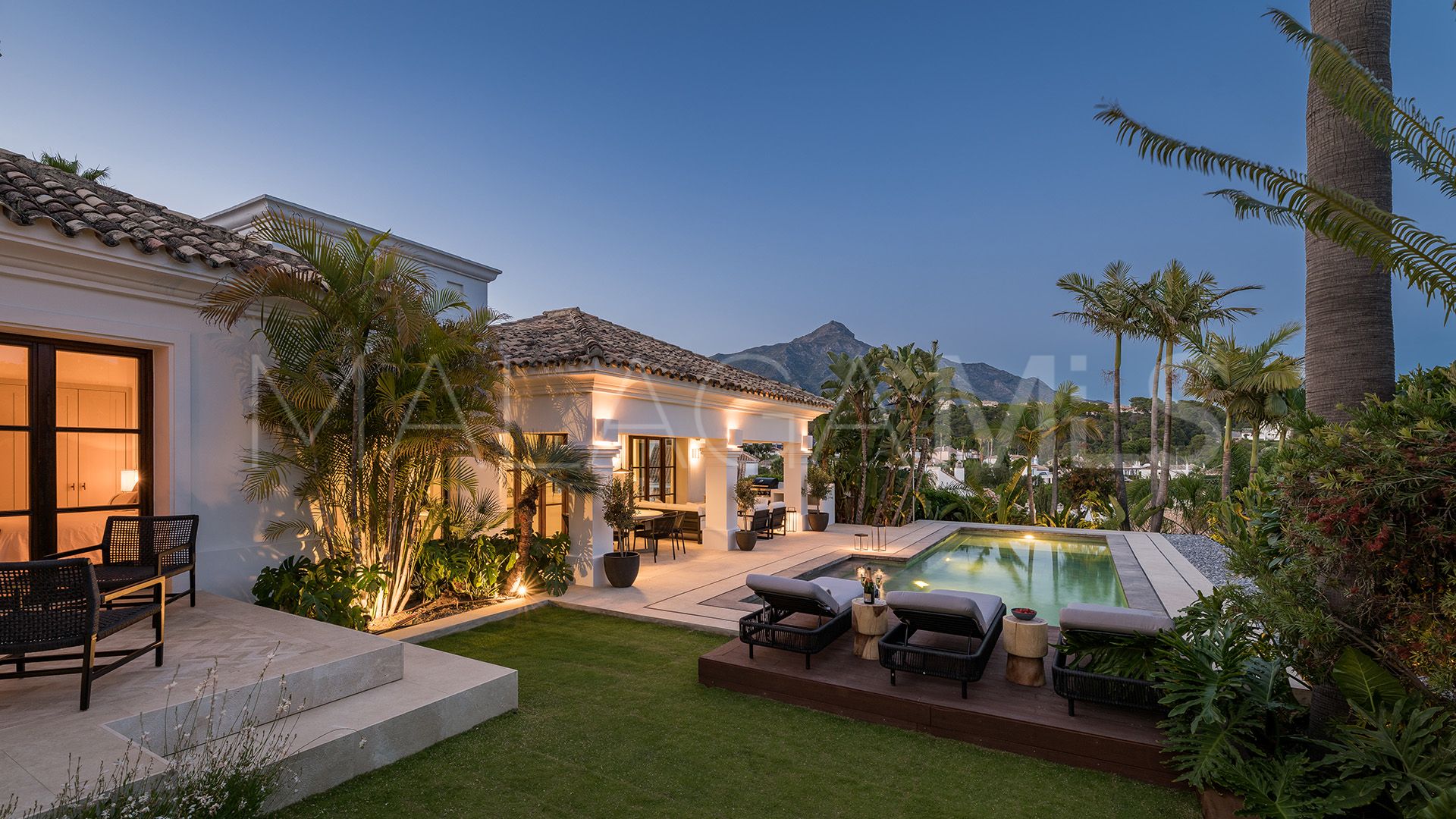 Villa for sale in Bellevue