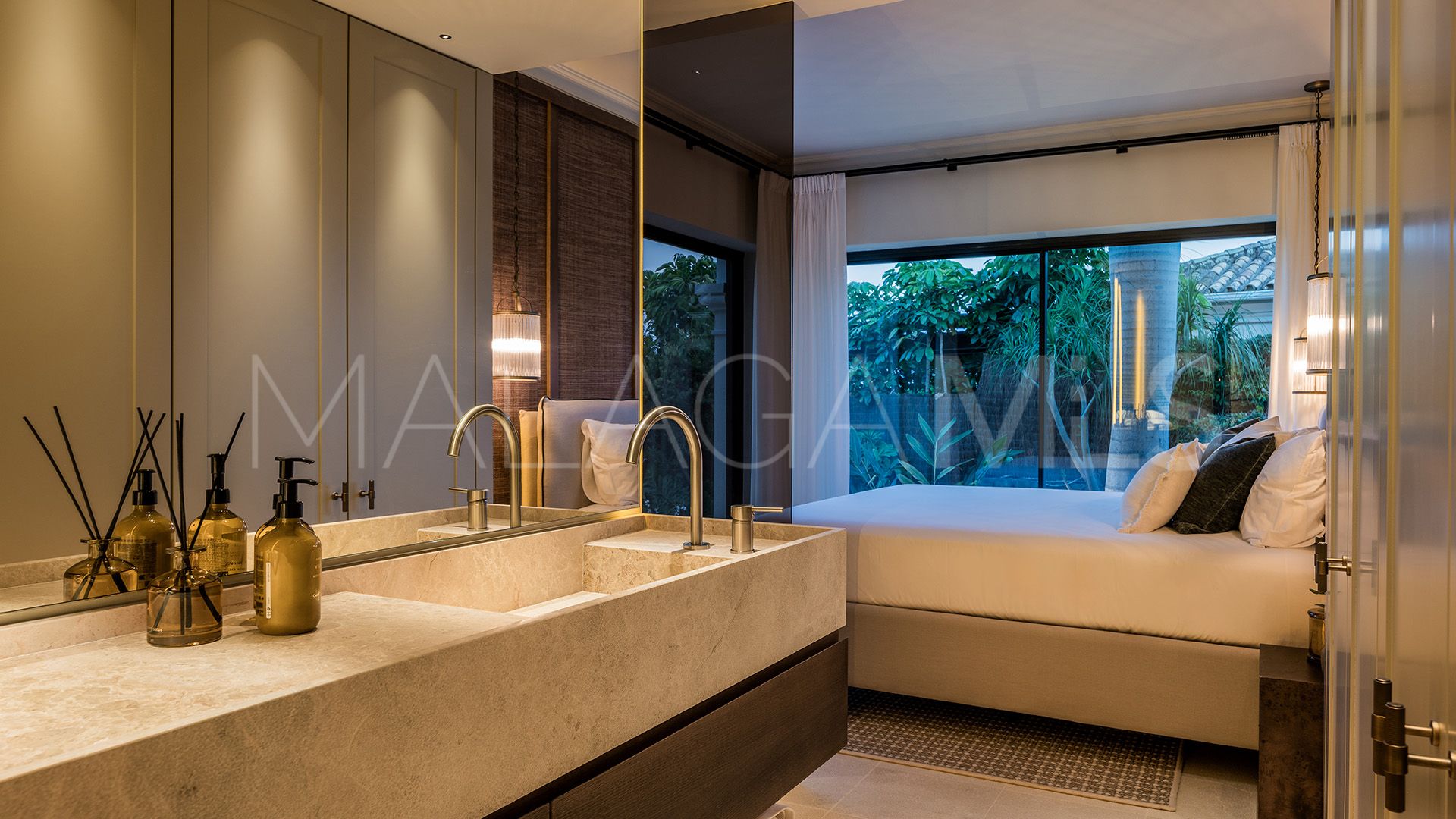 Villa for sale in Bellevue