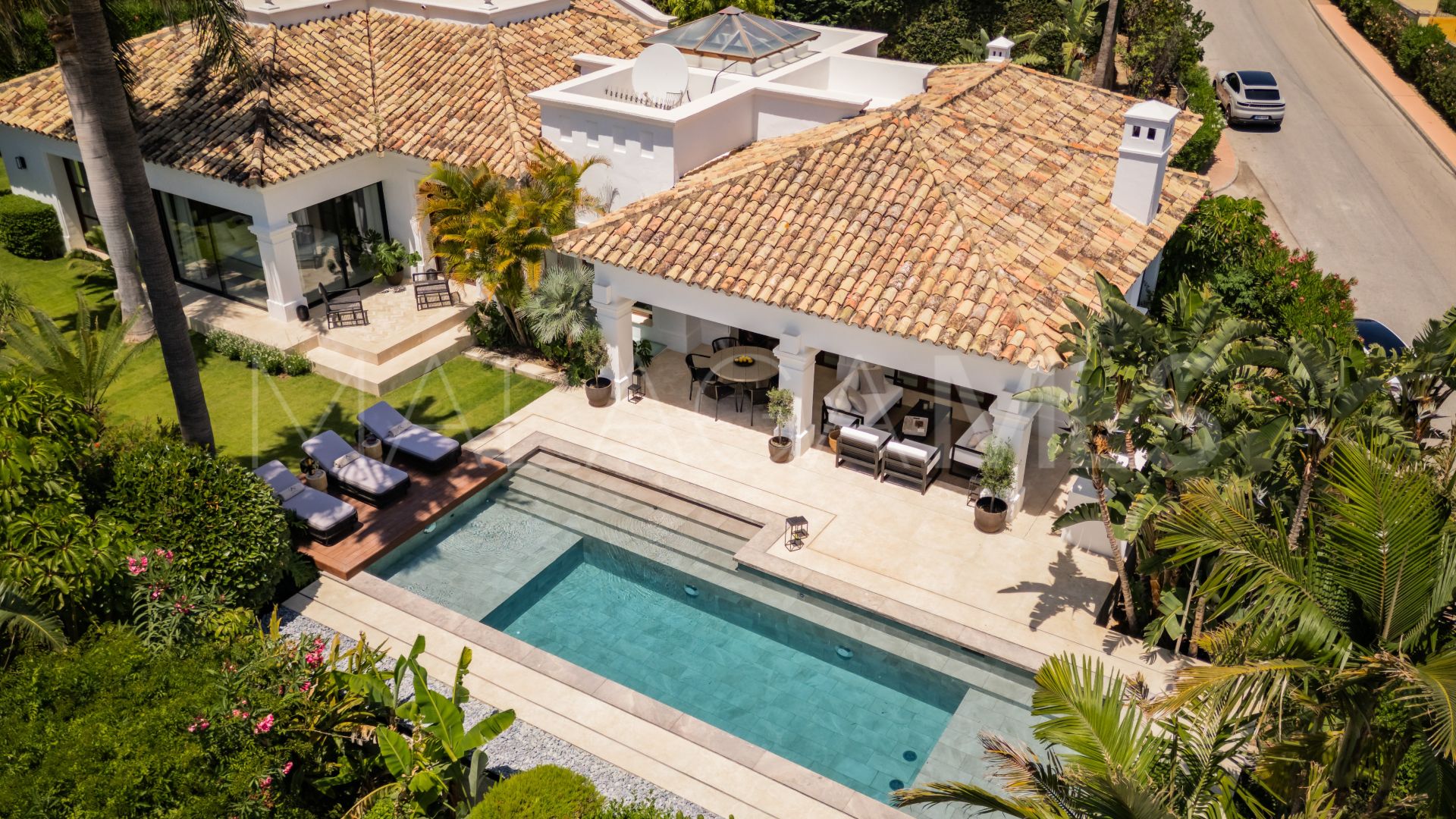 Villa for sale in Bellevue