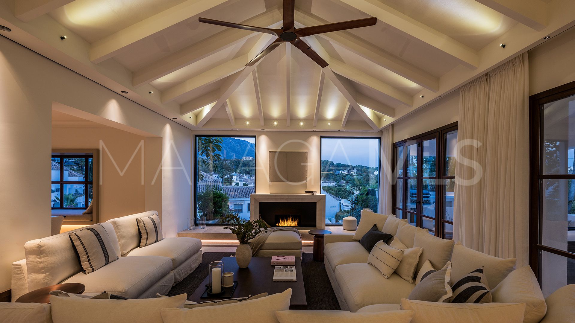 Villa for sale in Bellevue