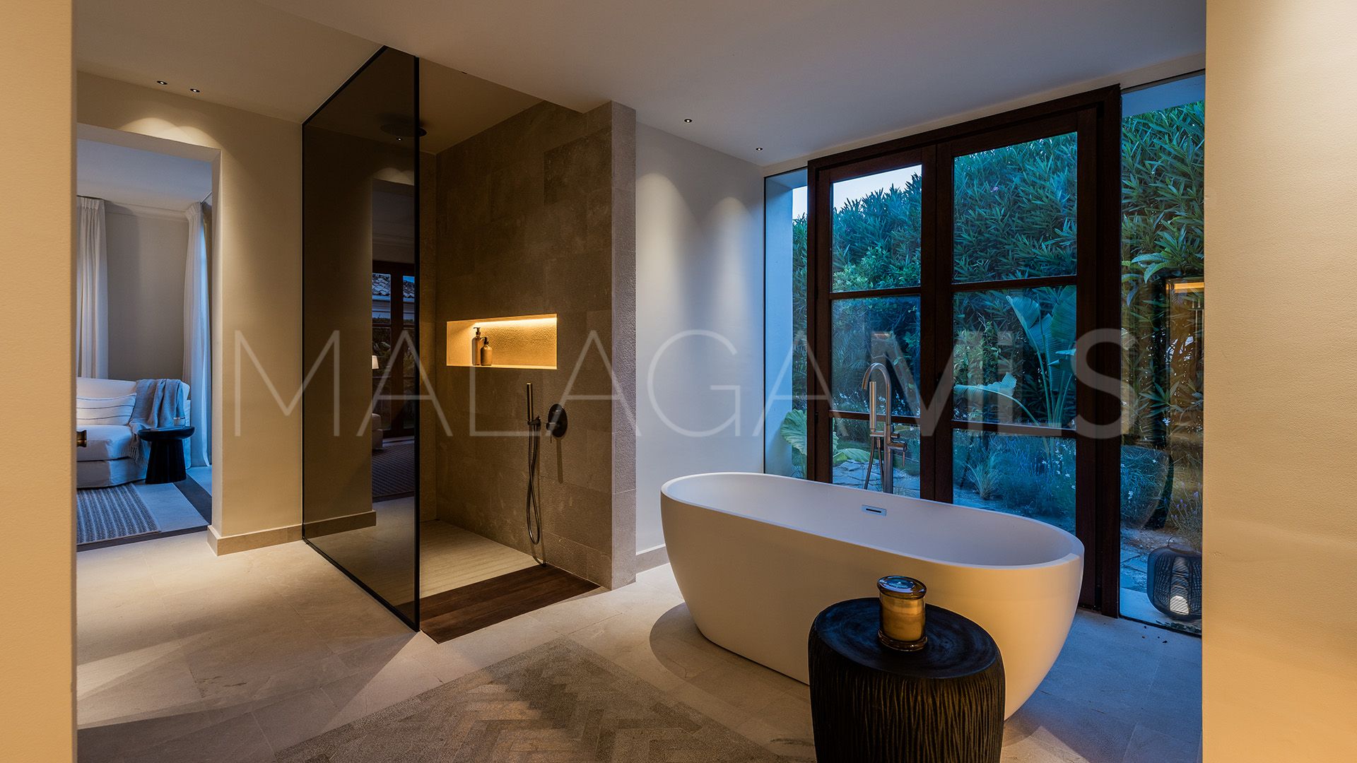 Villa for sale in Bellevue