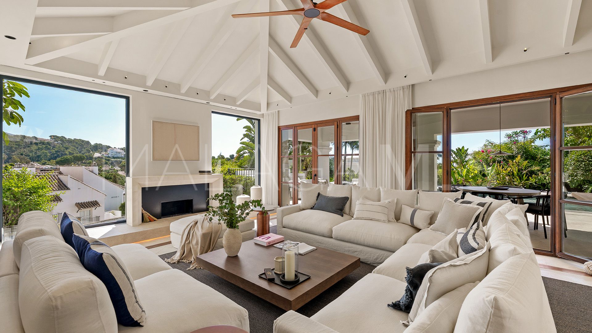 Villa for sale in Bellevue