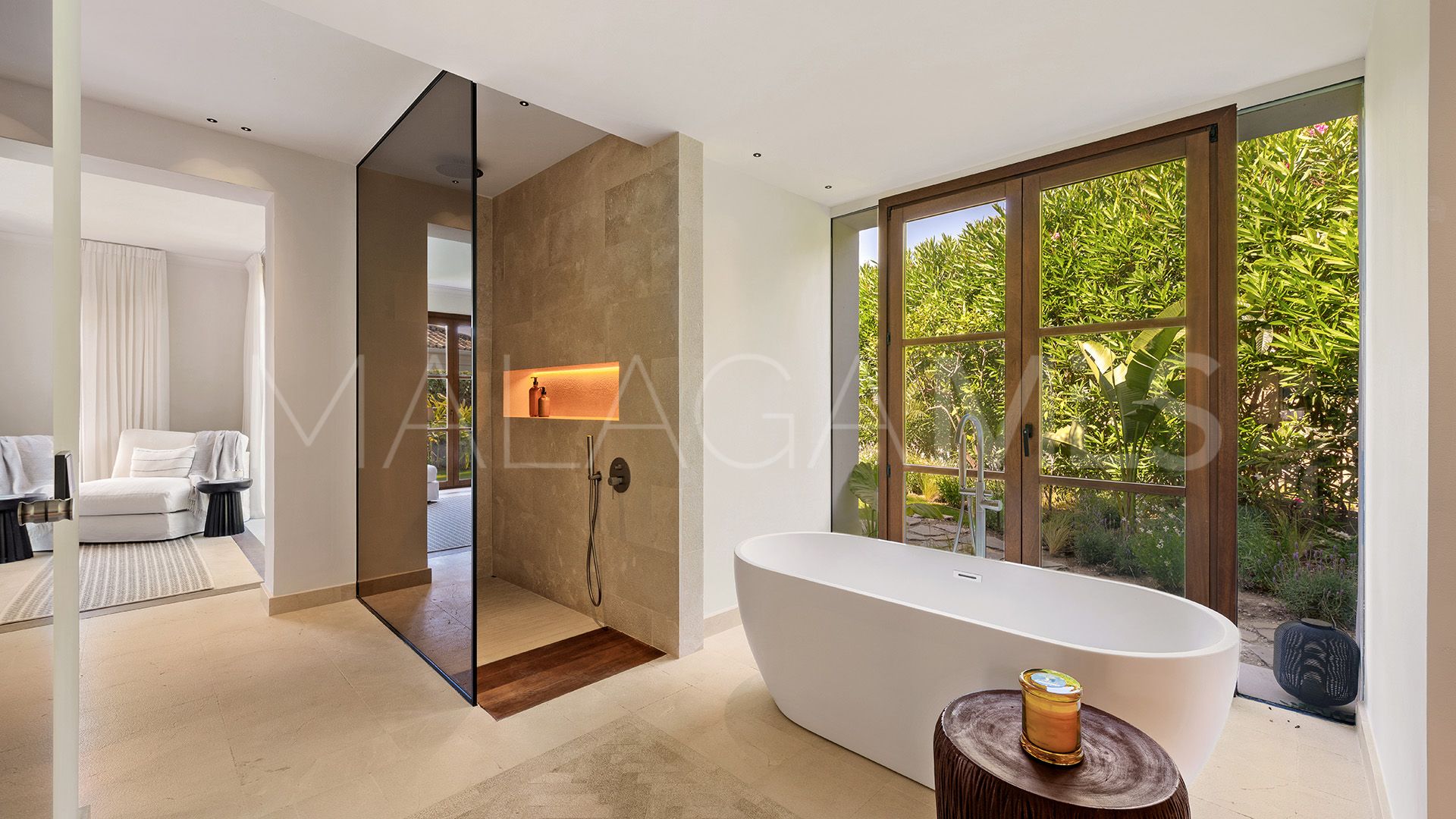 Villa for sale in Bellevue