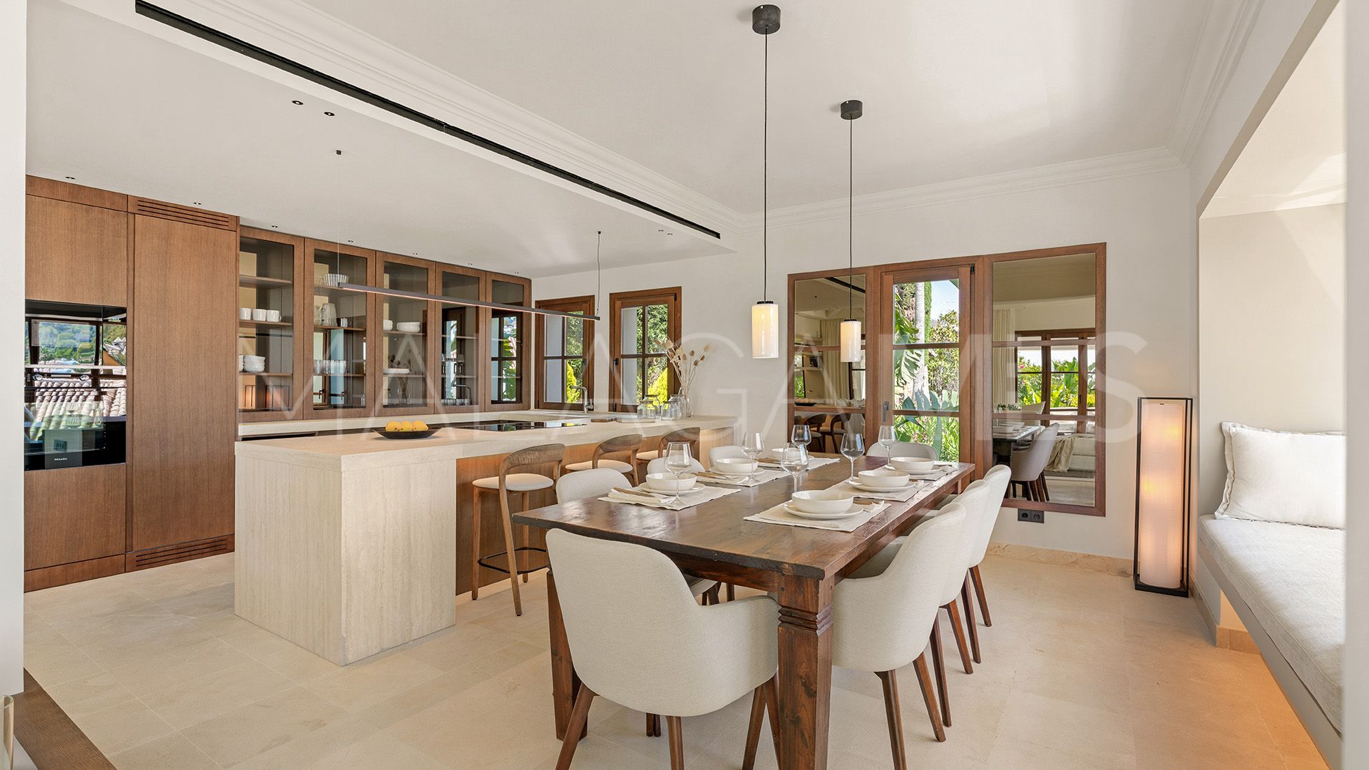 Villa for sale in Bellevue
