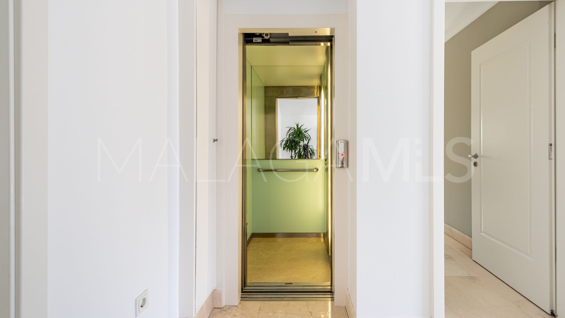 Villa for sale in Hacienda las Chapas
