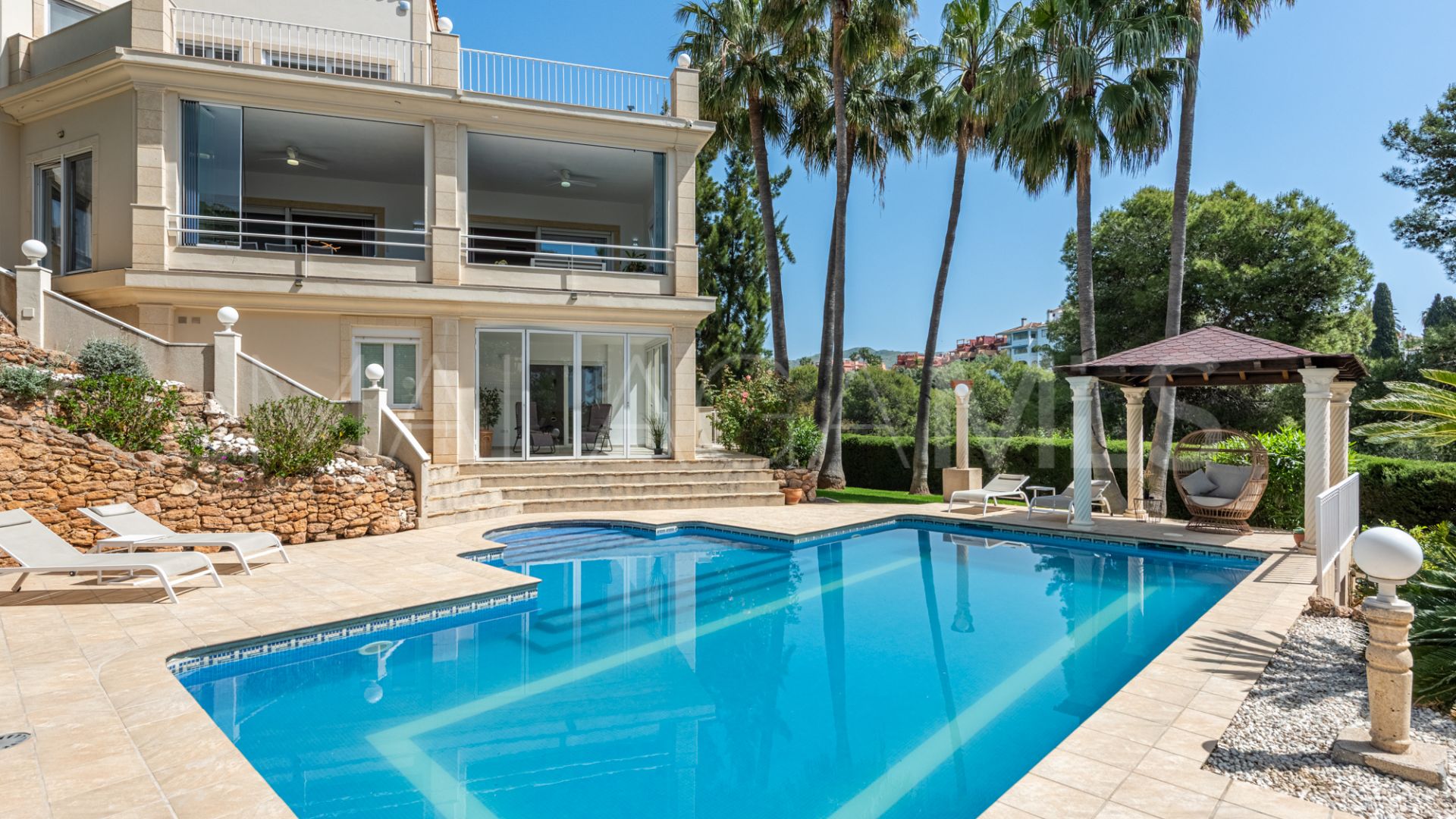 Villa for sale in Hacienda las Chapas