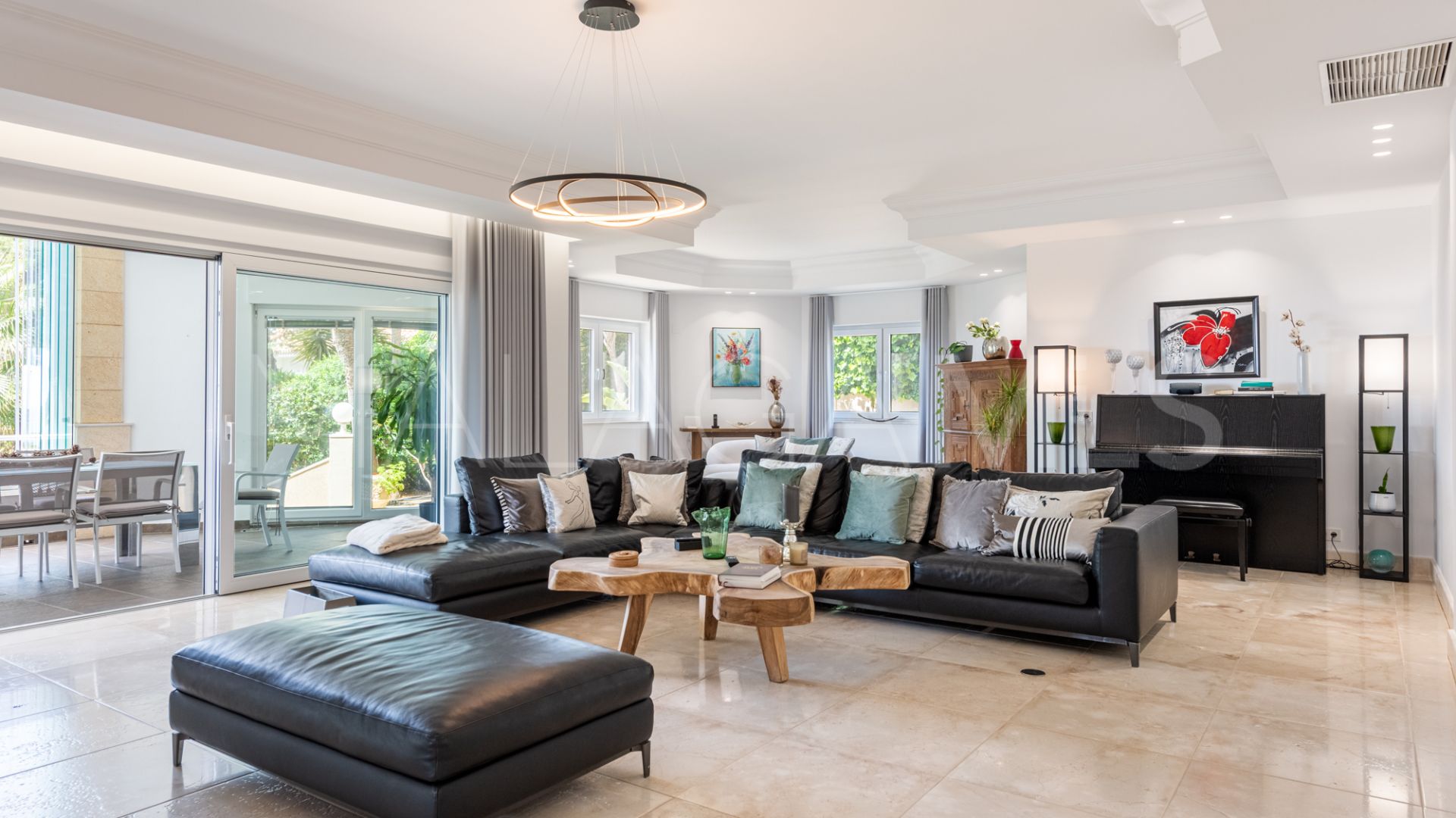Villa for sale in Hacienda las Chapas