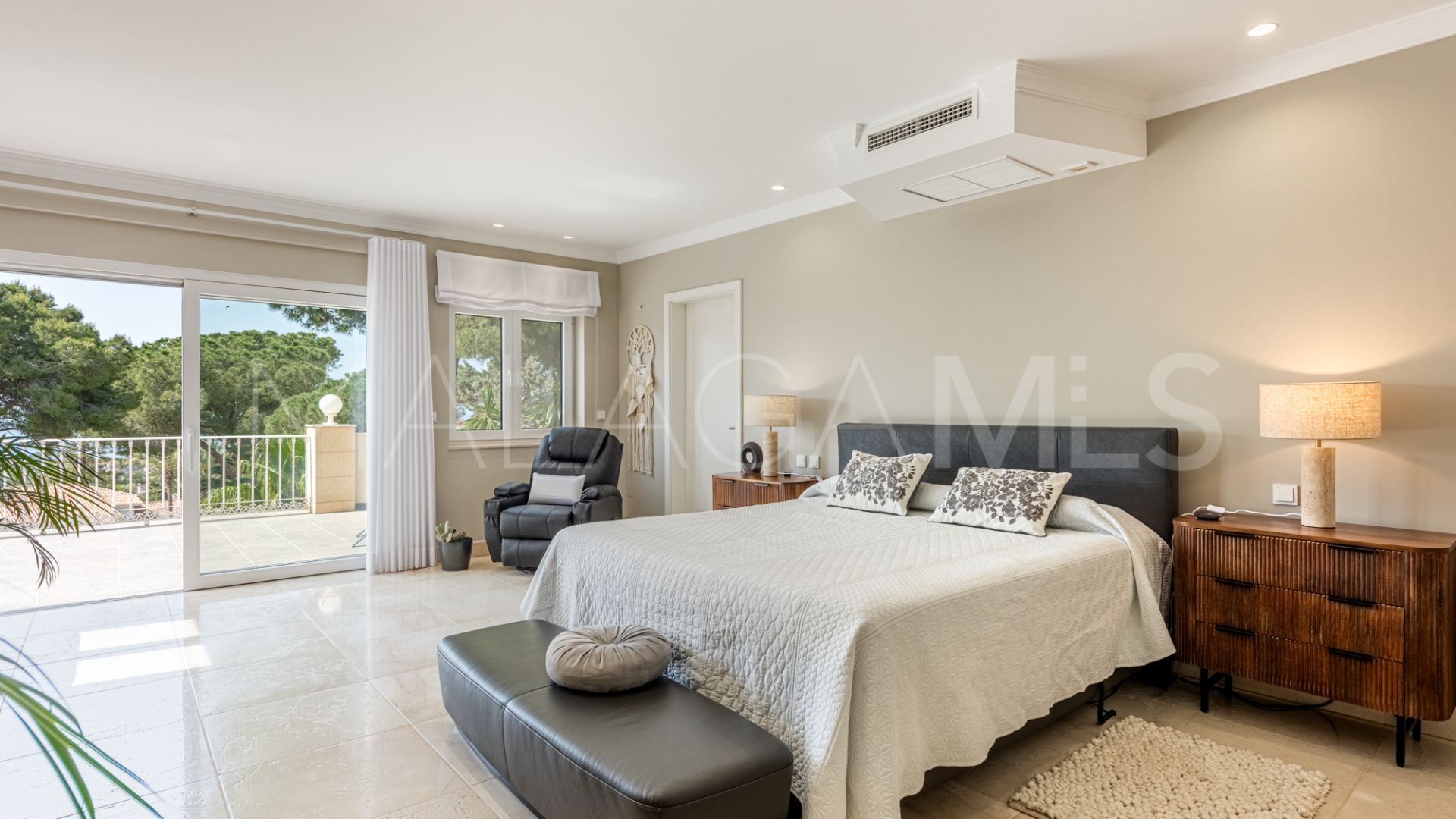 Villa for sale in Hacienda las Chapas