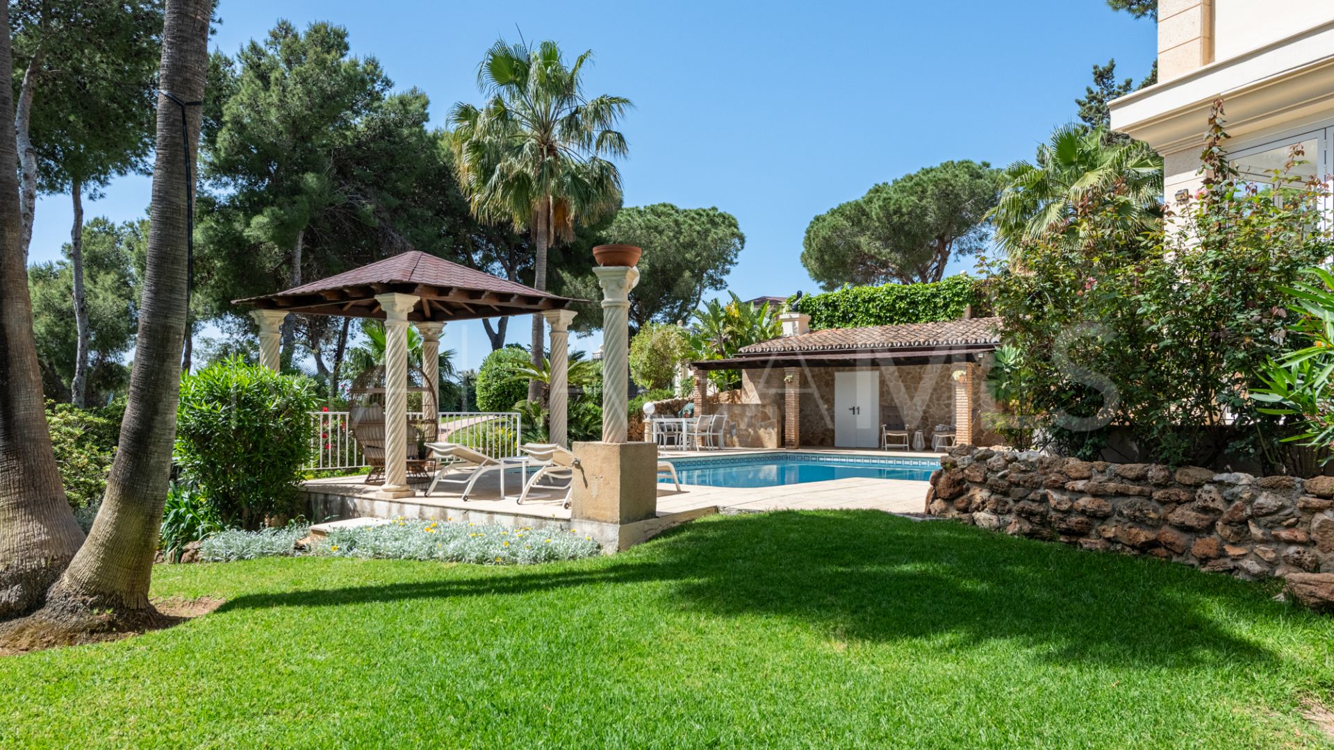 Villa for sale in Hacienda las Chapas
