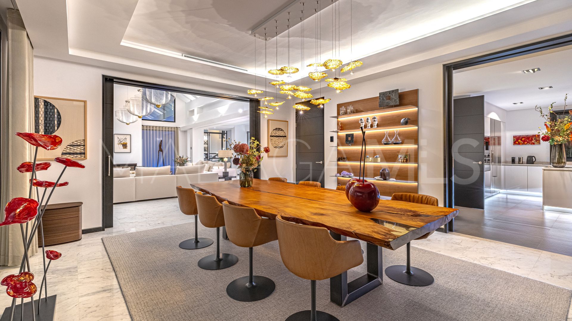 Villa for sale in Guadalmina Baja