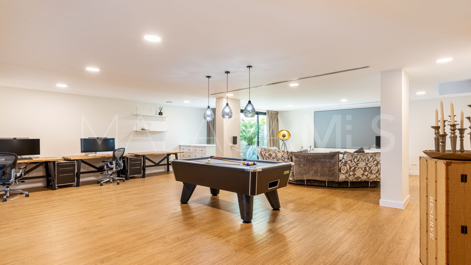 Villa for sale in Casares