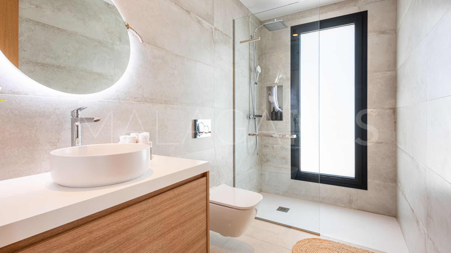 Villa for sale in Casares