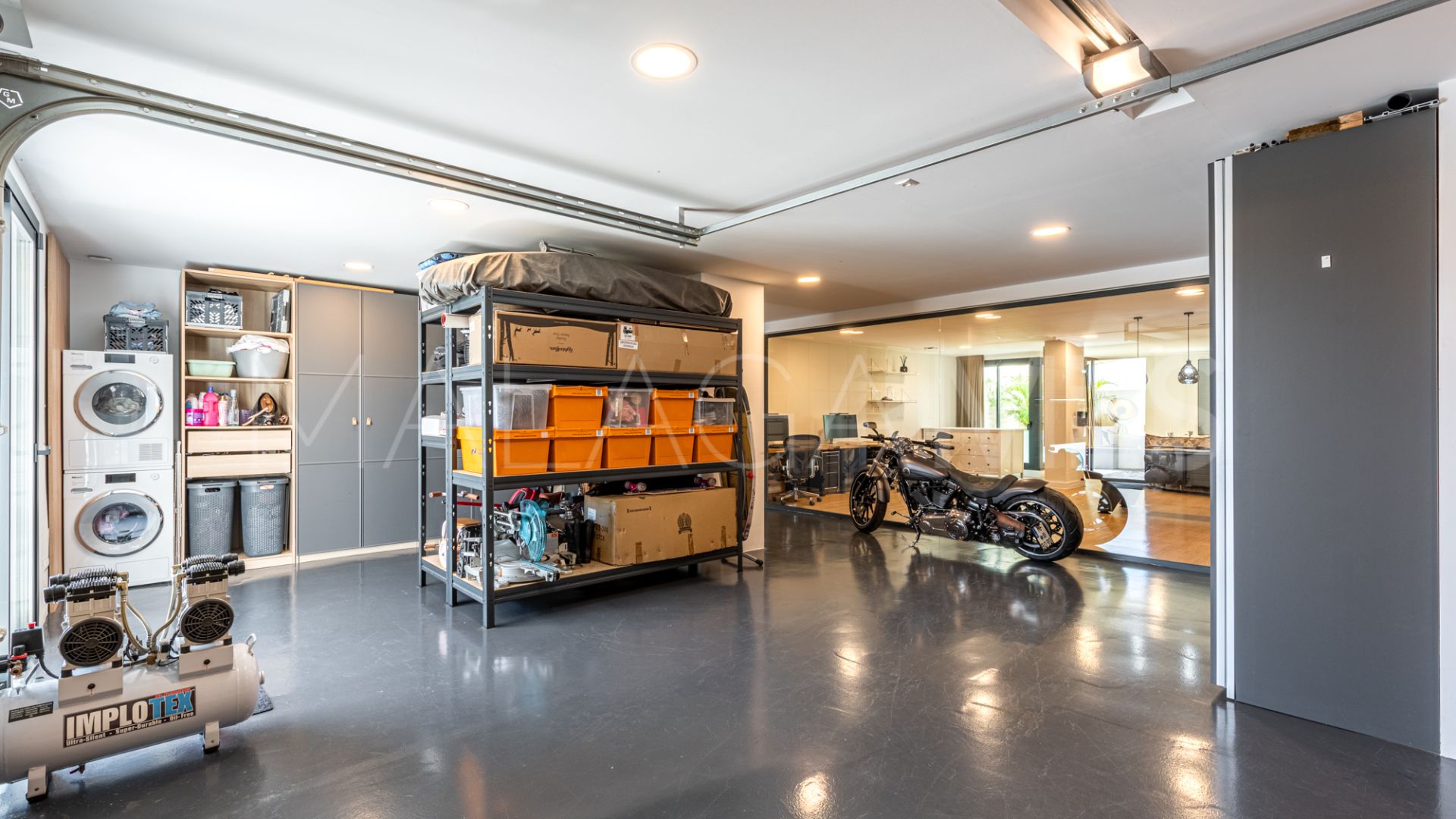 Villa for sale in Casares