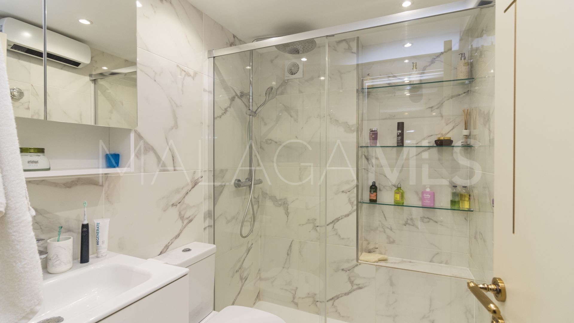 Se vende apartamento in Marina Banus de 2 bedrooms