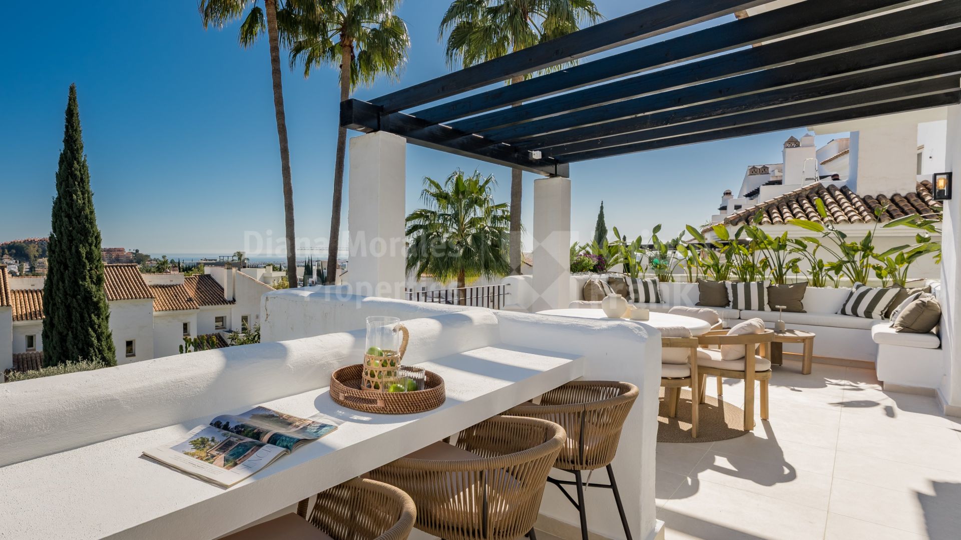 La Quinta Village, Casa Noma, duplex contemporain avec vue sur la mer, soleil et intimité à Nueva Andalucía