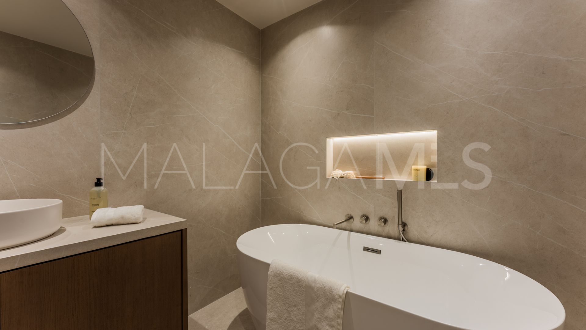 Villa jumelée for sale in Altos de Salamanca