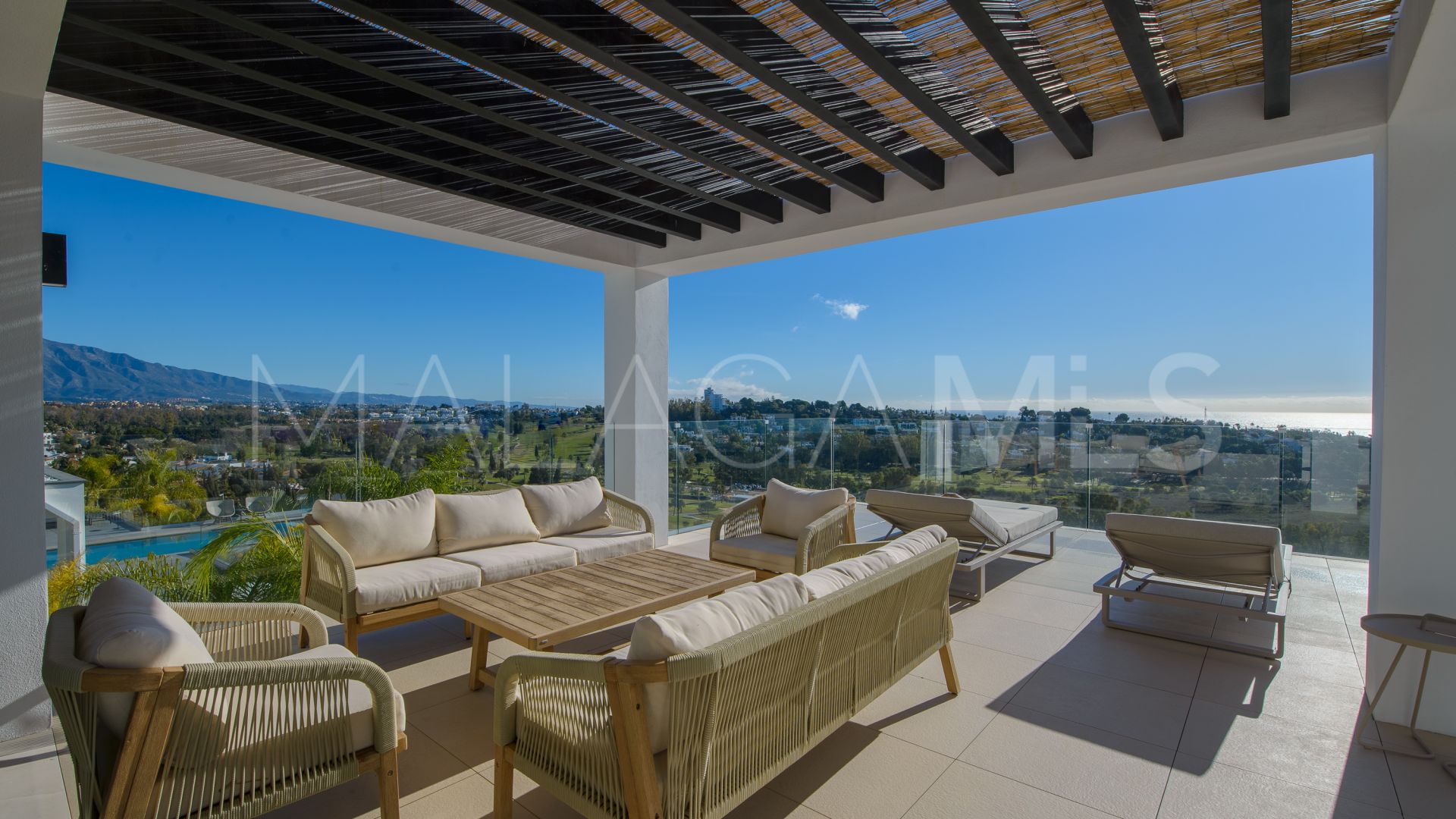 5 bedrooms villa for sale in El Paraiso