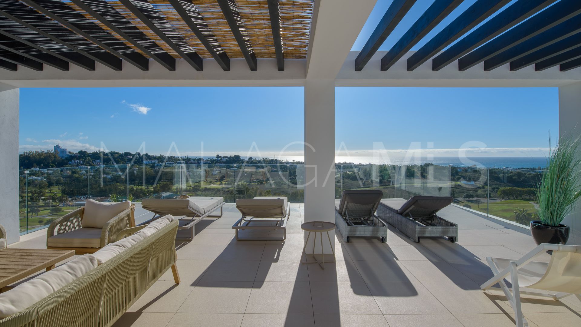5 bedrooms villa for sale in El Paraiso