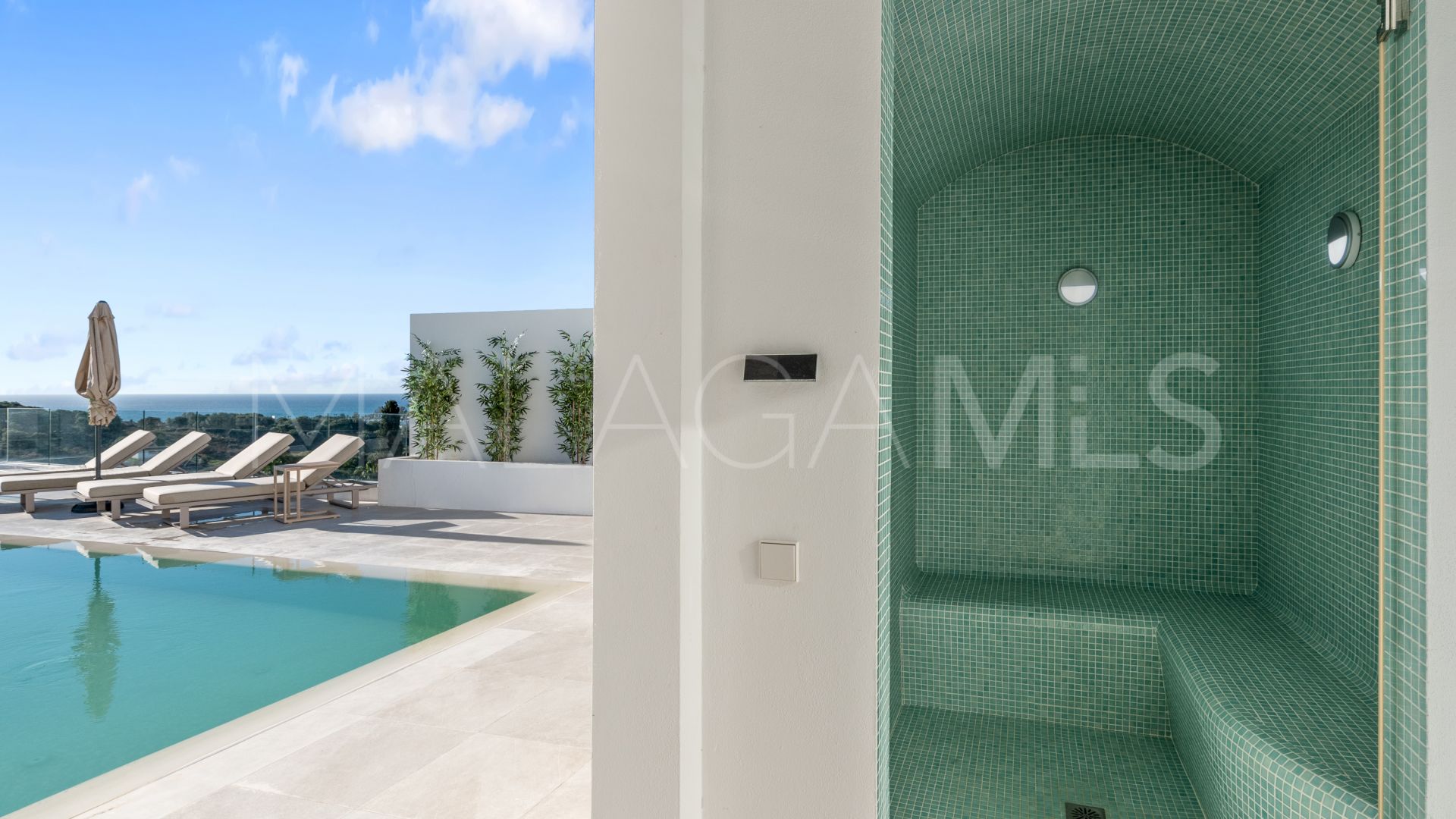 5 bedrooms villa for sale in El Paraiso