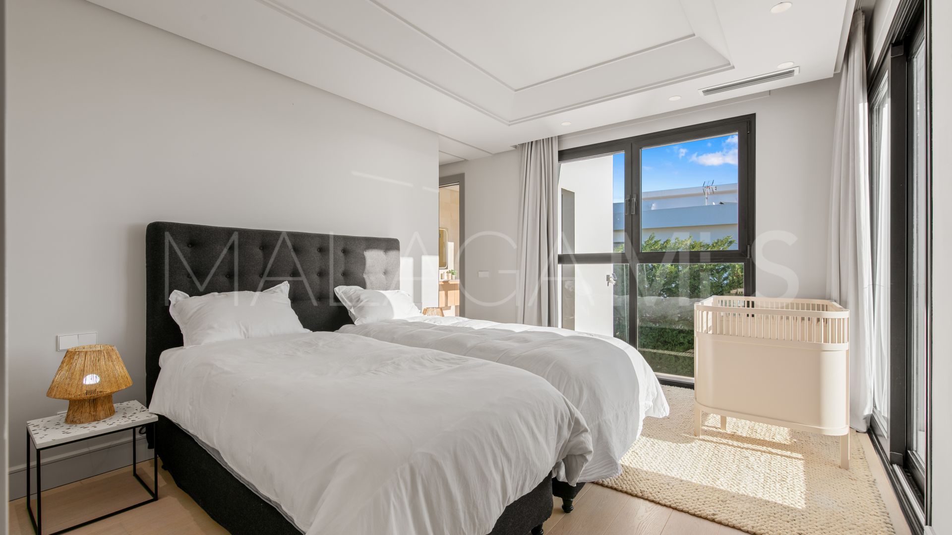 5 bedrooms villa for sale in El Paraiso