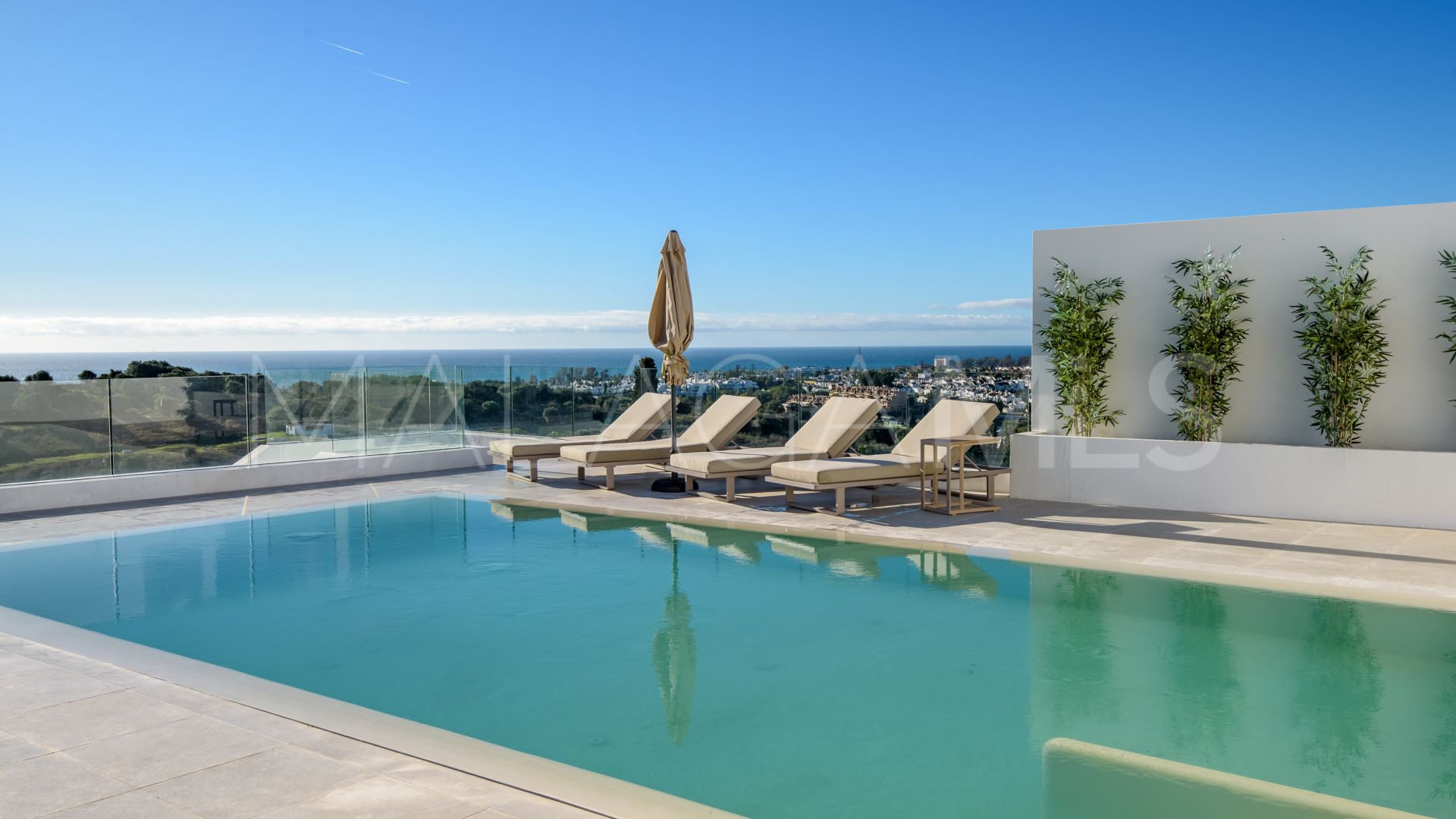 5 bedrooms villa for sale in El Paraiso