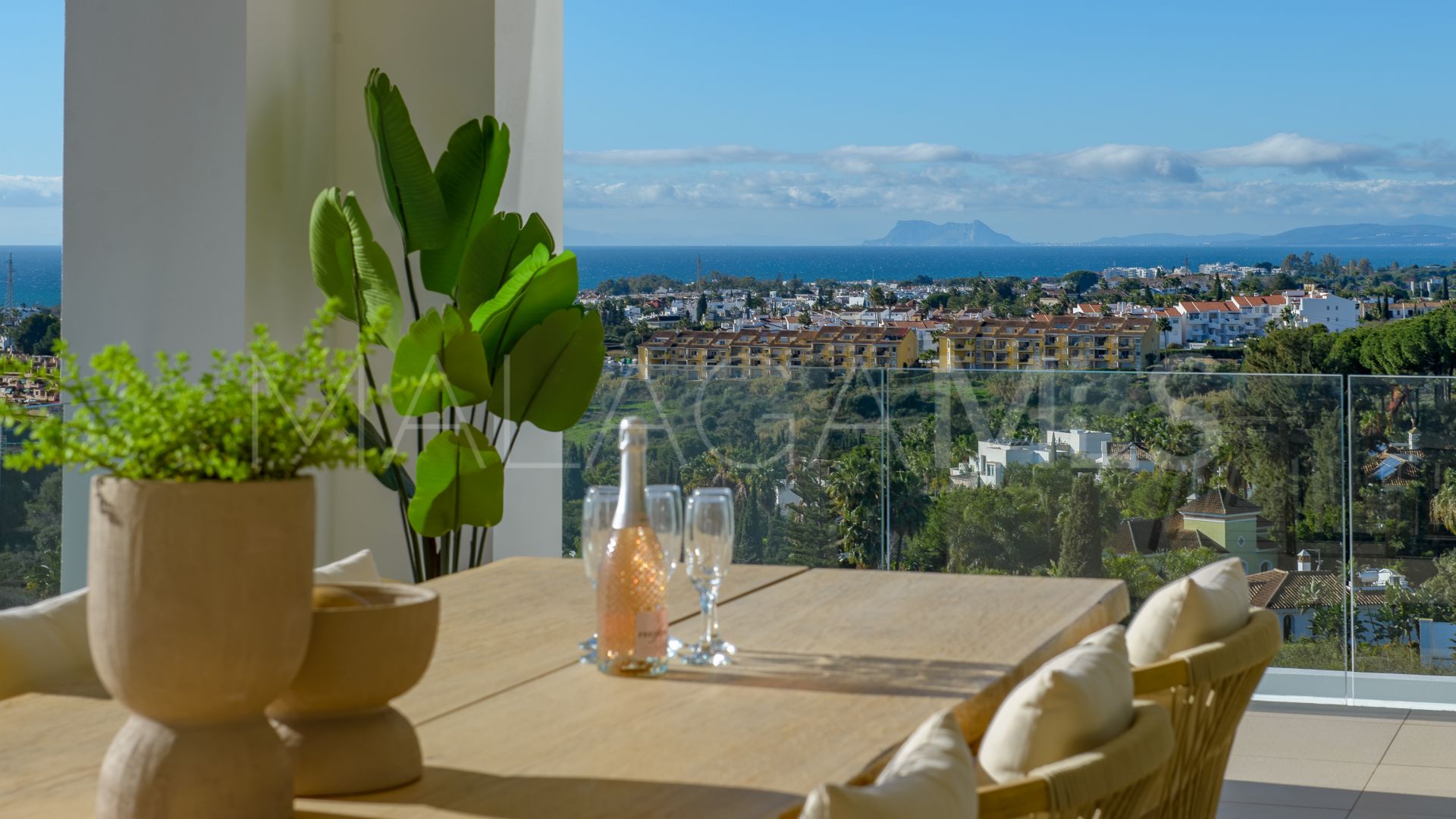 5 bedrooms villa for sale in El Paraiso