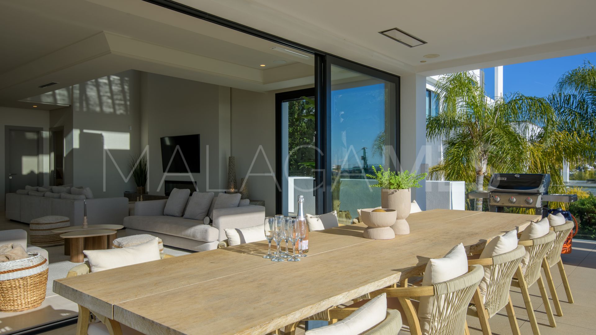 5 bedrooms villa for sale in El Paraiso