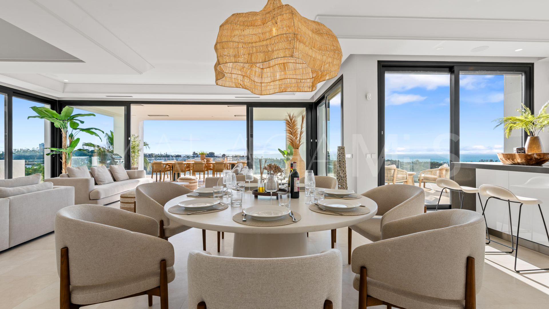 5 bedrooms villa for sale in El Paraiso