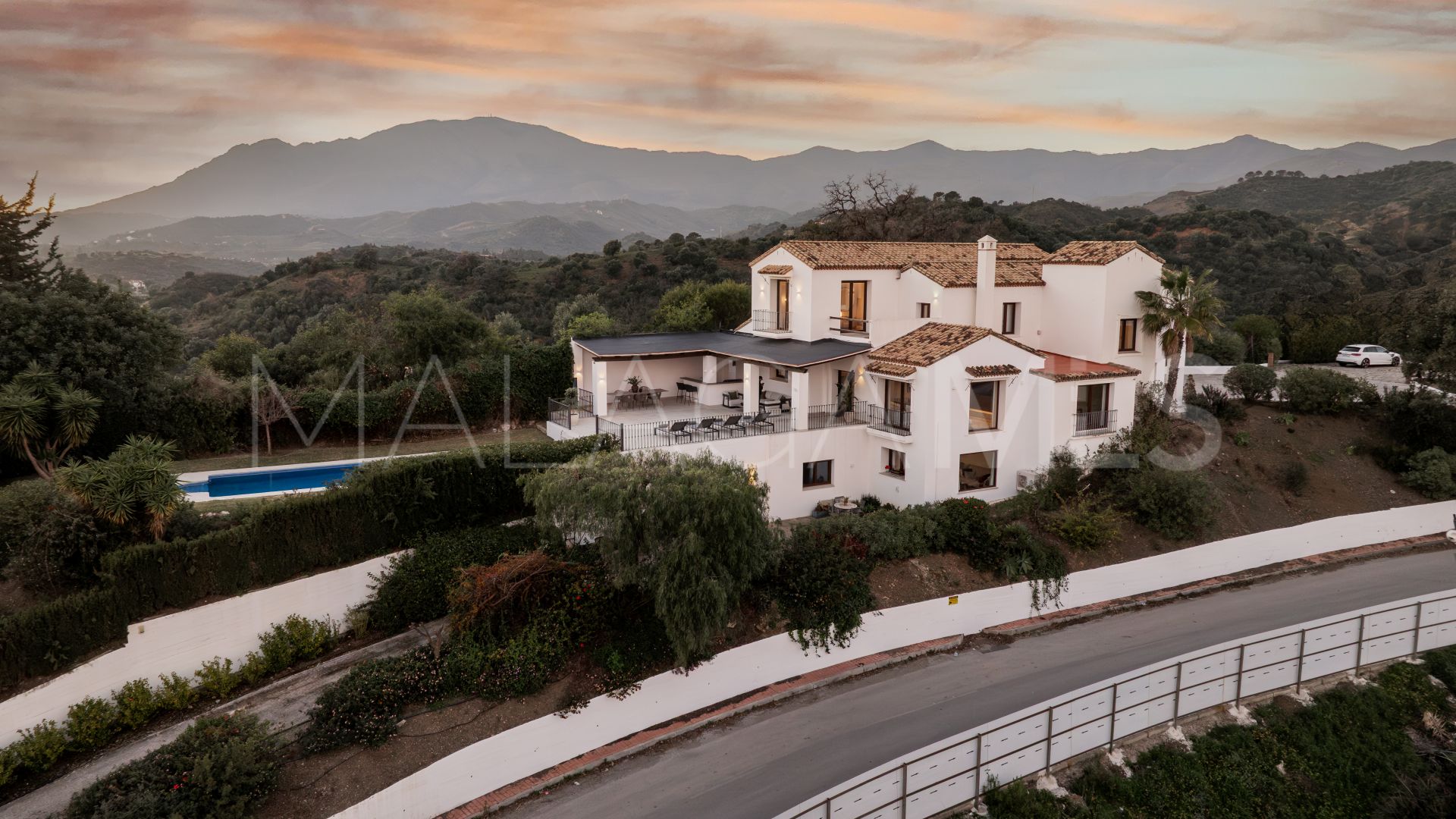 Villa for sale in Selwo