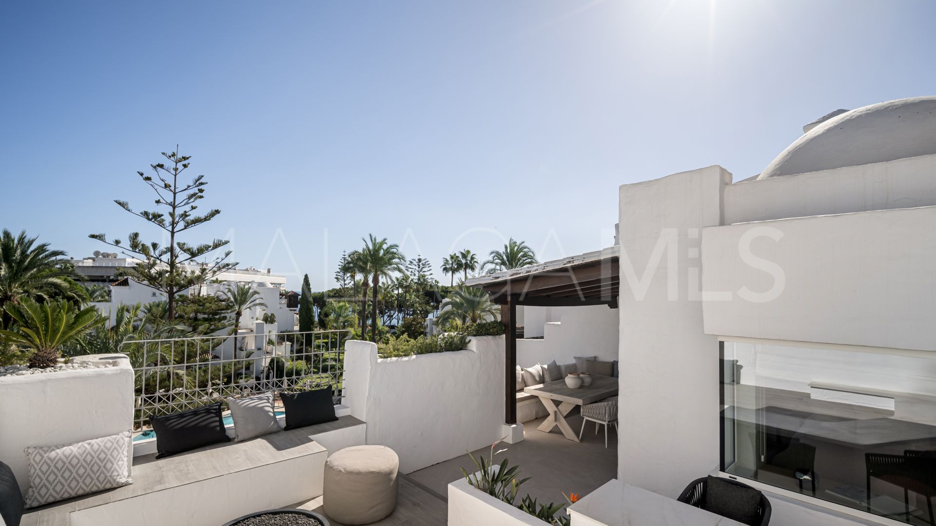 Zweistöckiges penthouse for sale in Alhambra del Mar