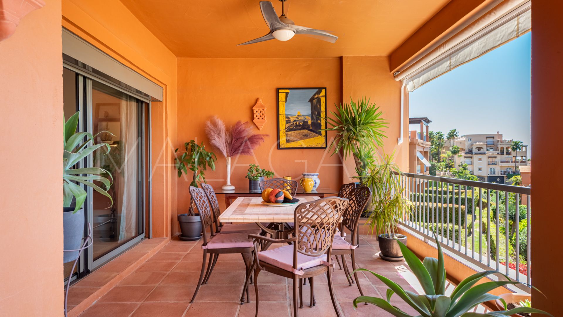 Lägenhet for sale in Benatalaya