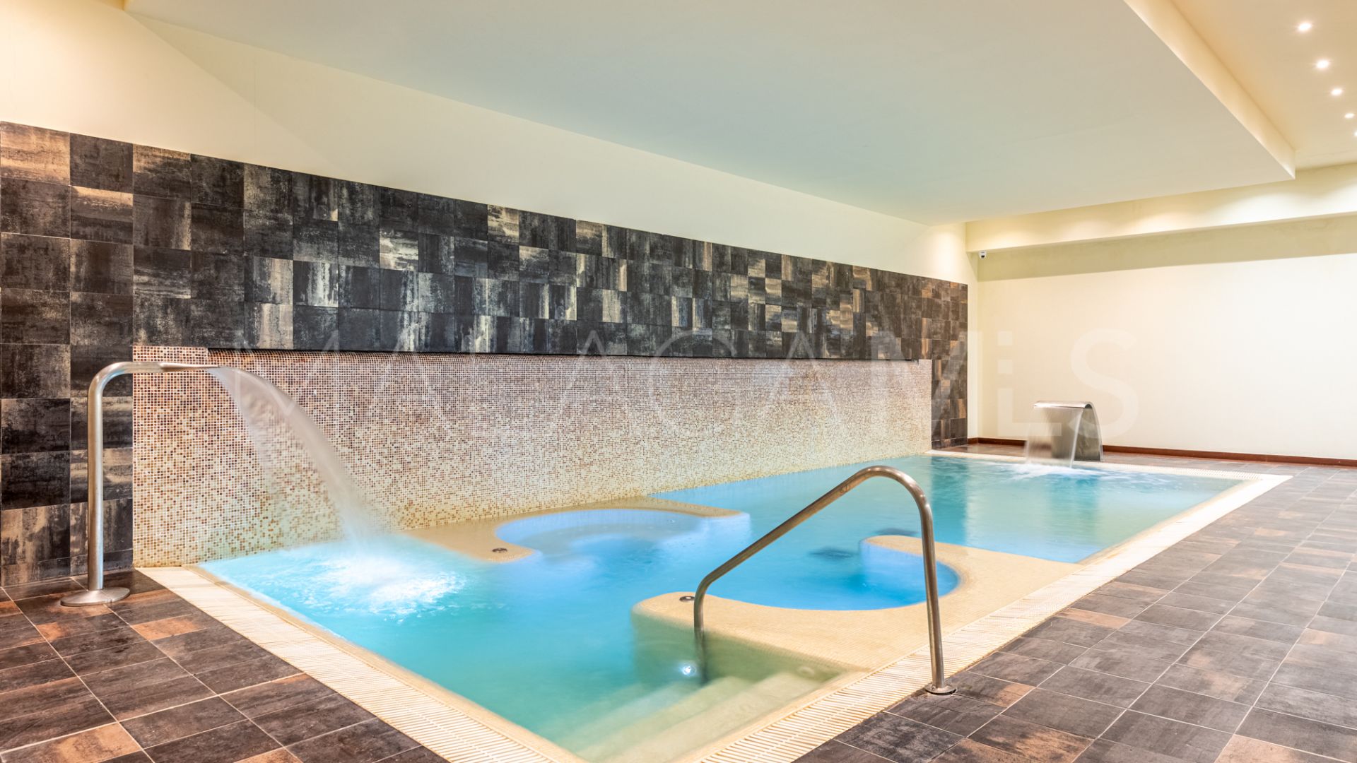 Lägenhet for sale in Benatalaya