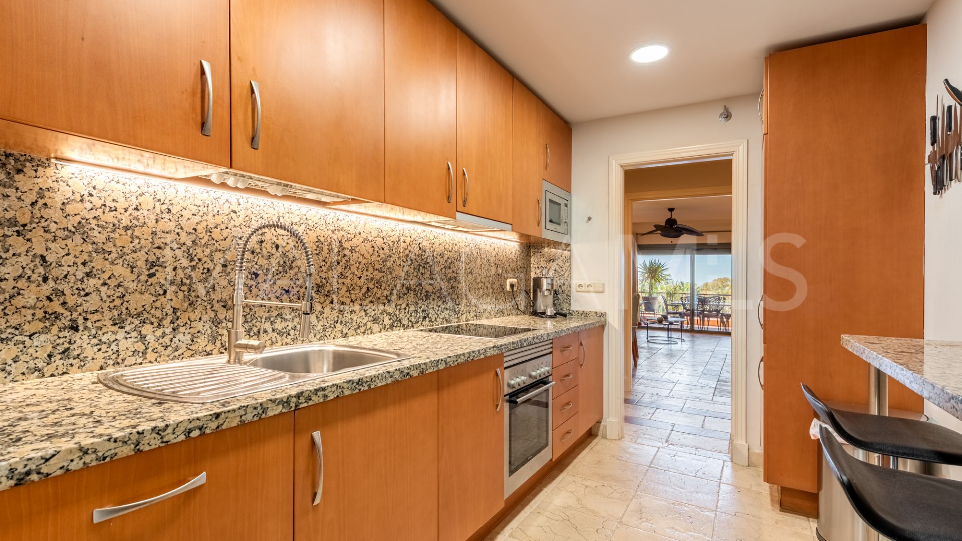 Lägenhet for sale in Benatalaya