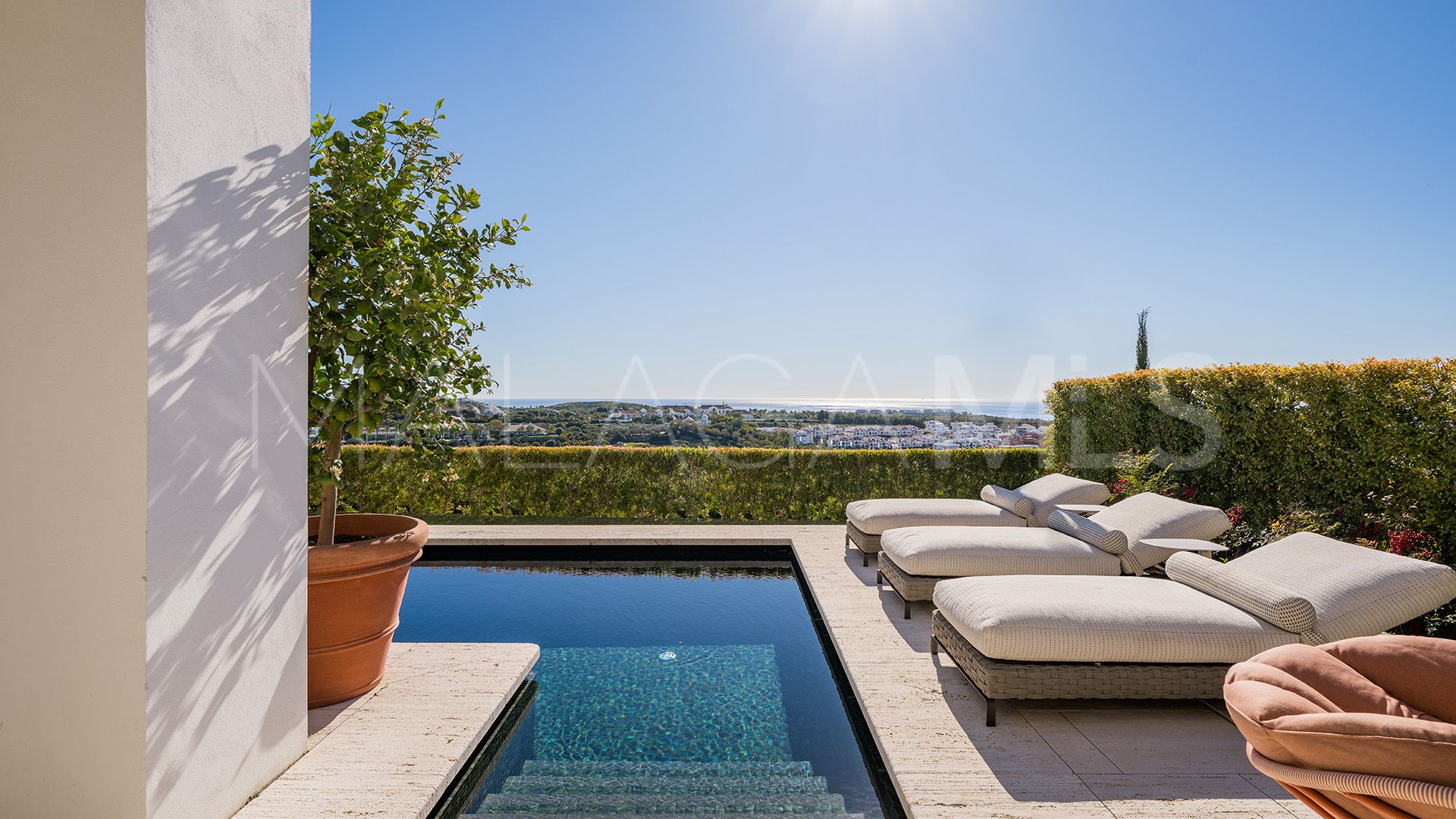 Lägenhet for sale in Finca Cortesin