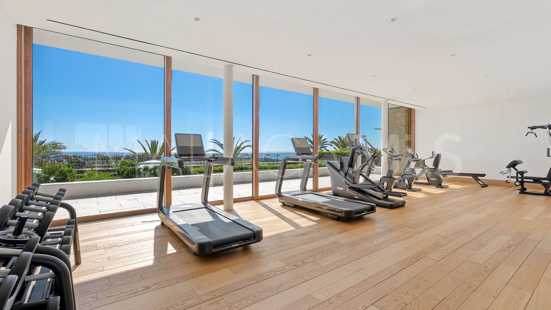 Lägenhet for sale in Finca Cortesin