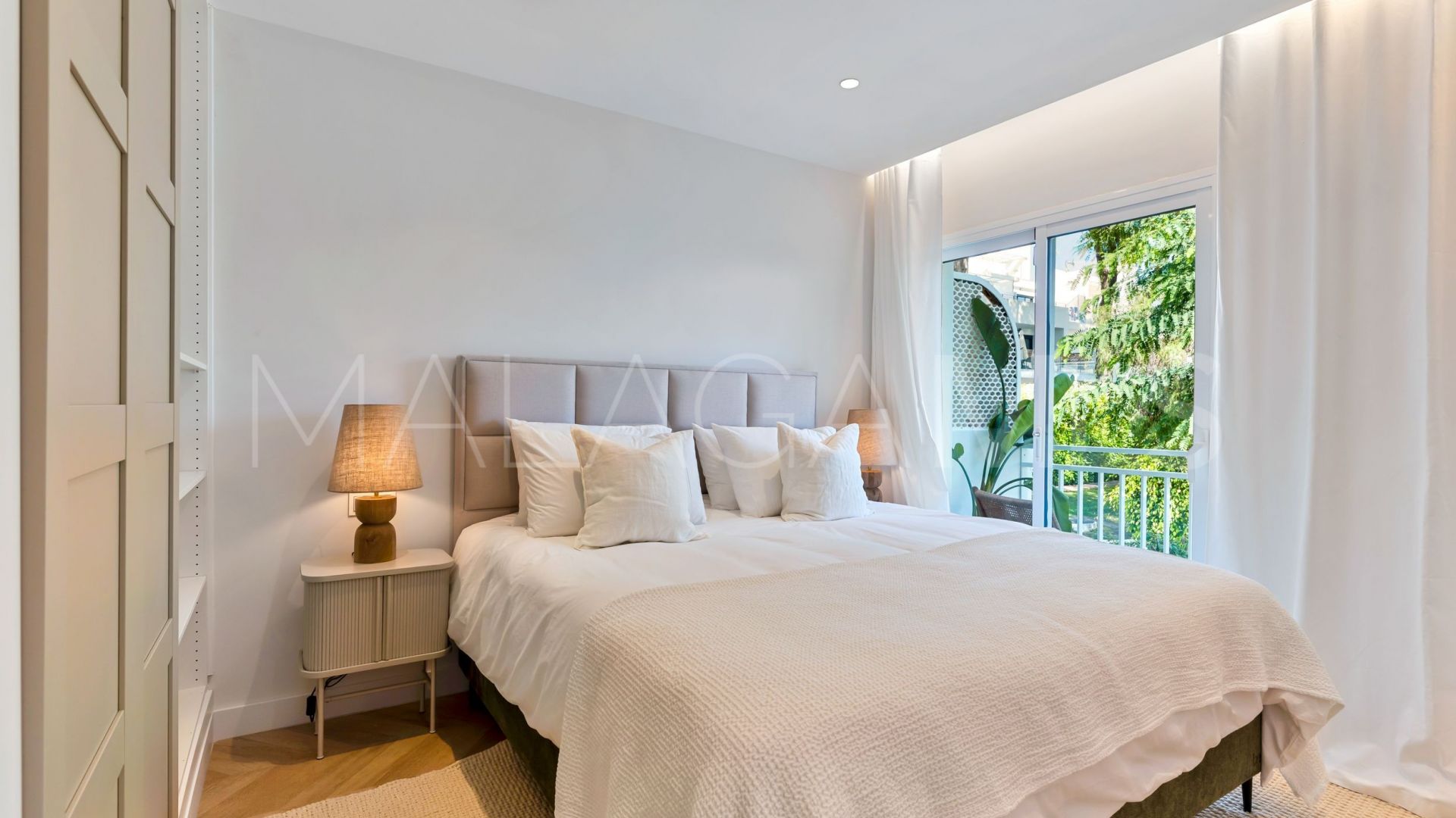 Buy town house in Nagüeles